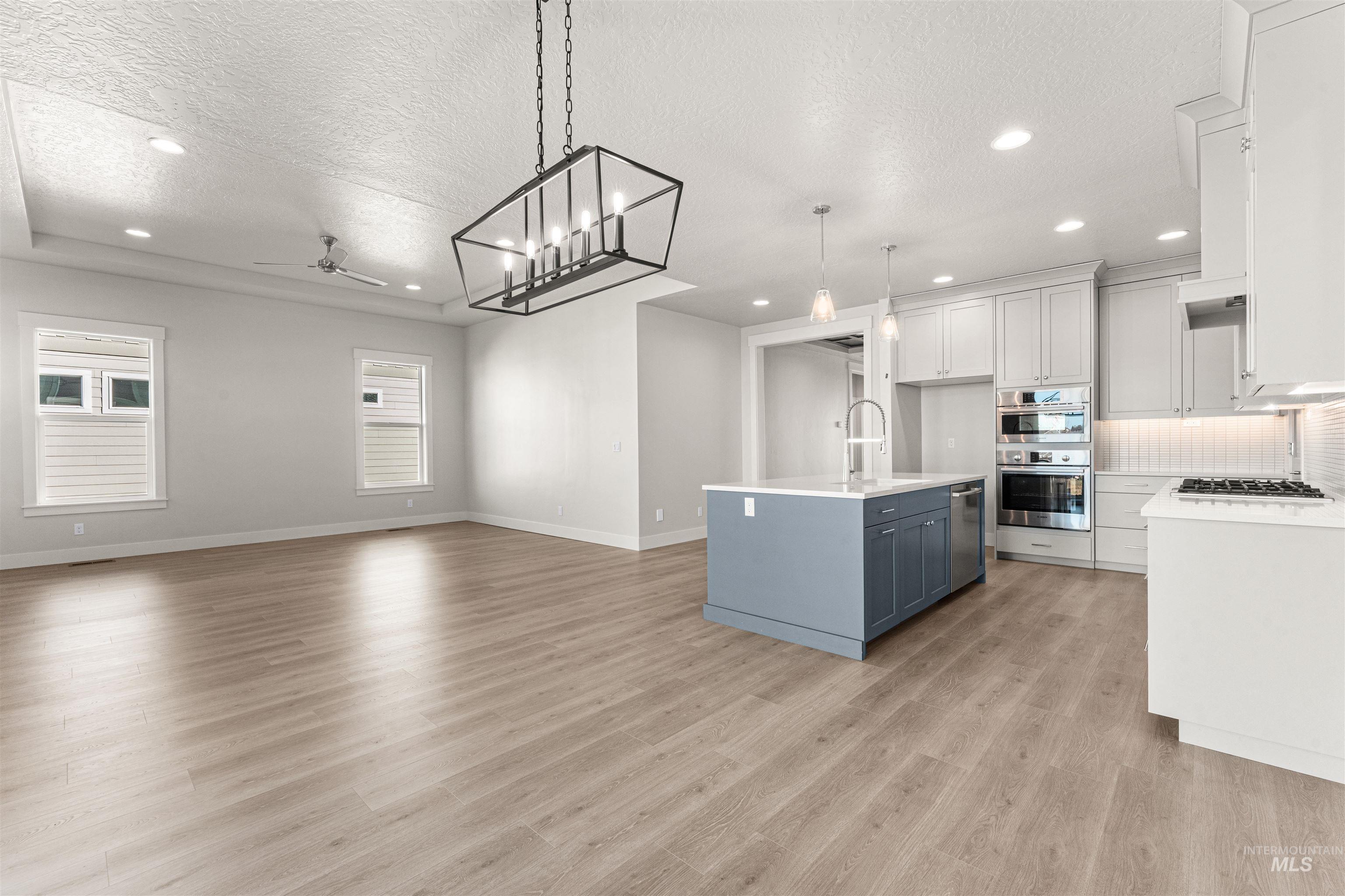 8055 Tandy Cove St. Property Photo 10