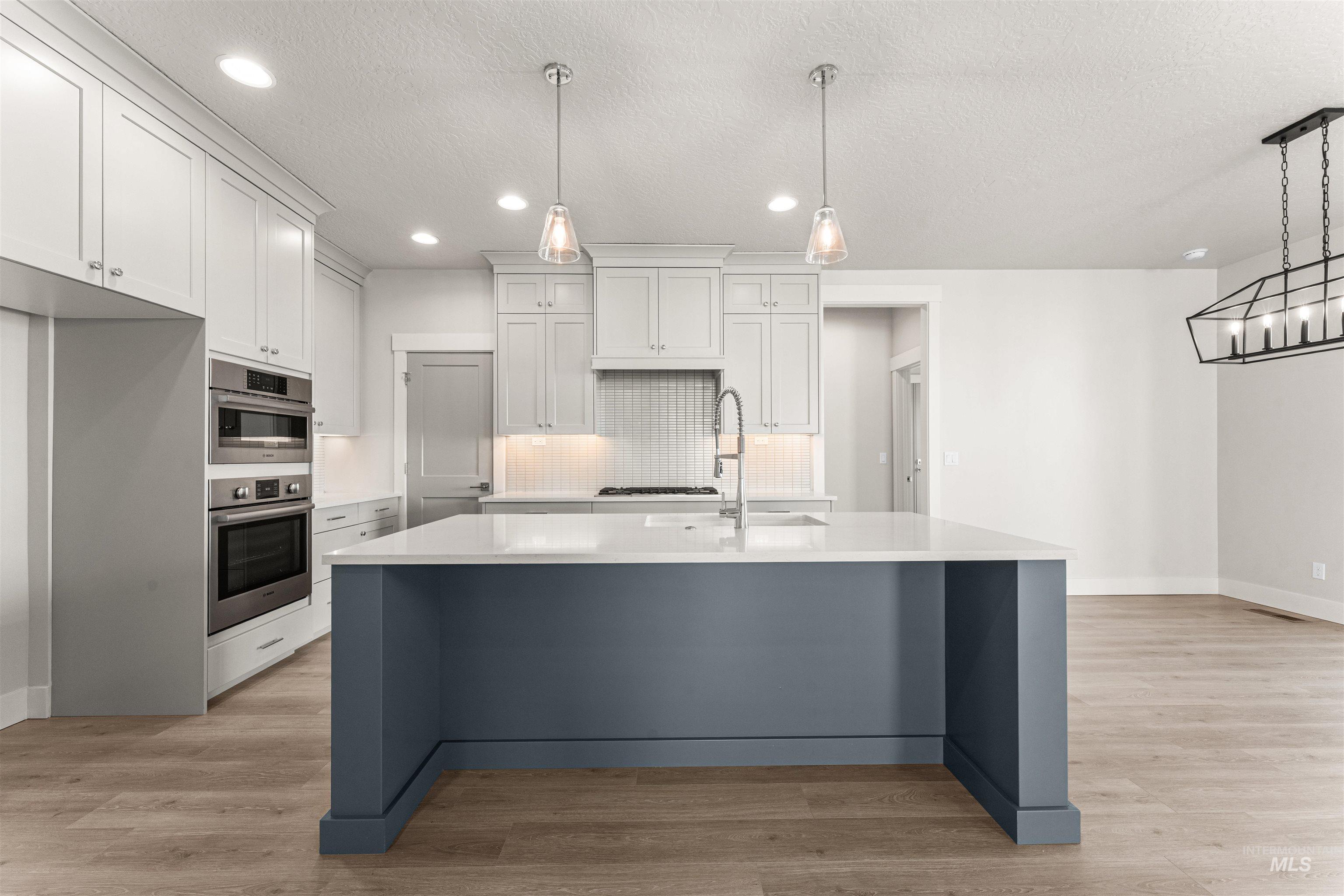 8055 Tandy Cove St. Property Photo 14