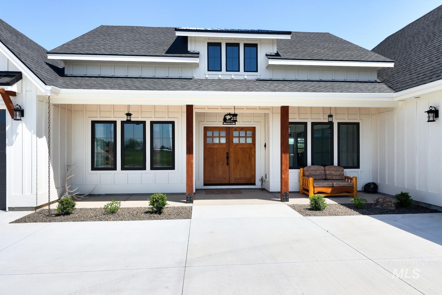 18658 Tranquil Pl Property Photo 2