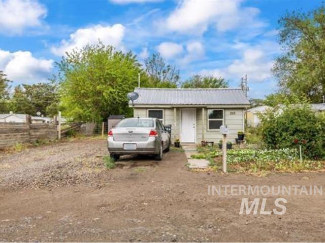 222 W Owyhee Ave Property Photo 1