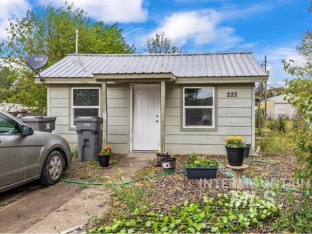 222 W Owyhee Ave Property Photo 2