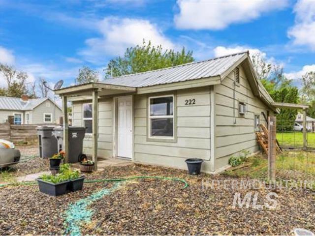 222 W Owyhee Ave Property Photo 3