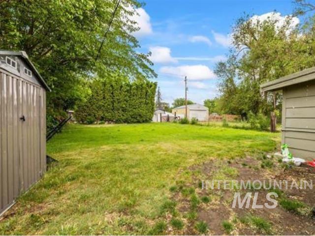 222 W Owyhee Ave Property Photo 5