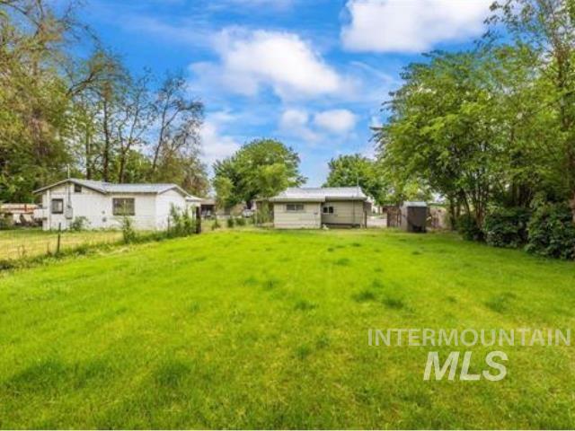 222 W Owyhee Ave Property Photo 7