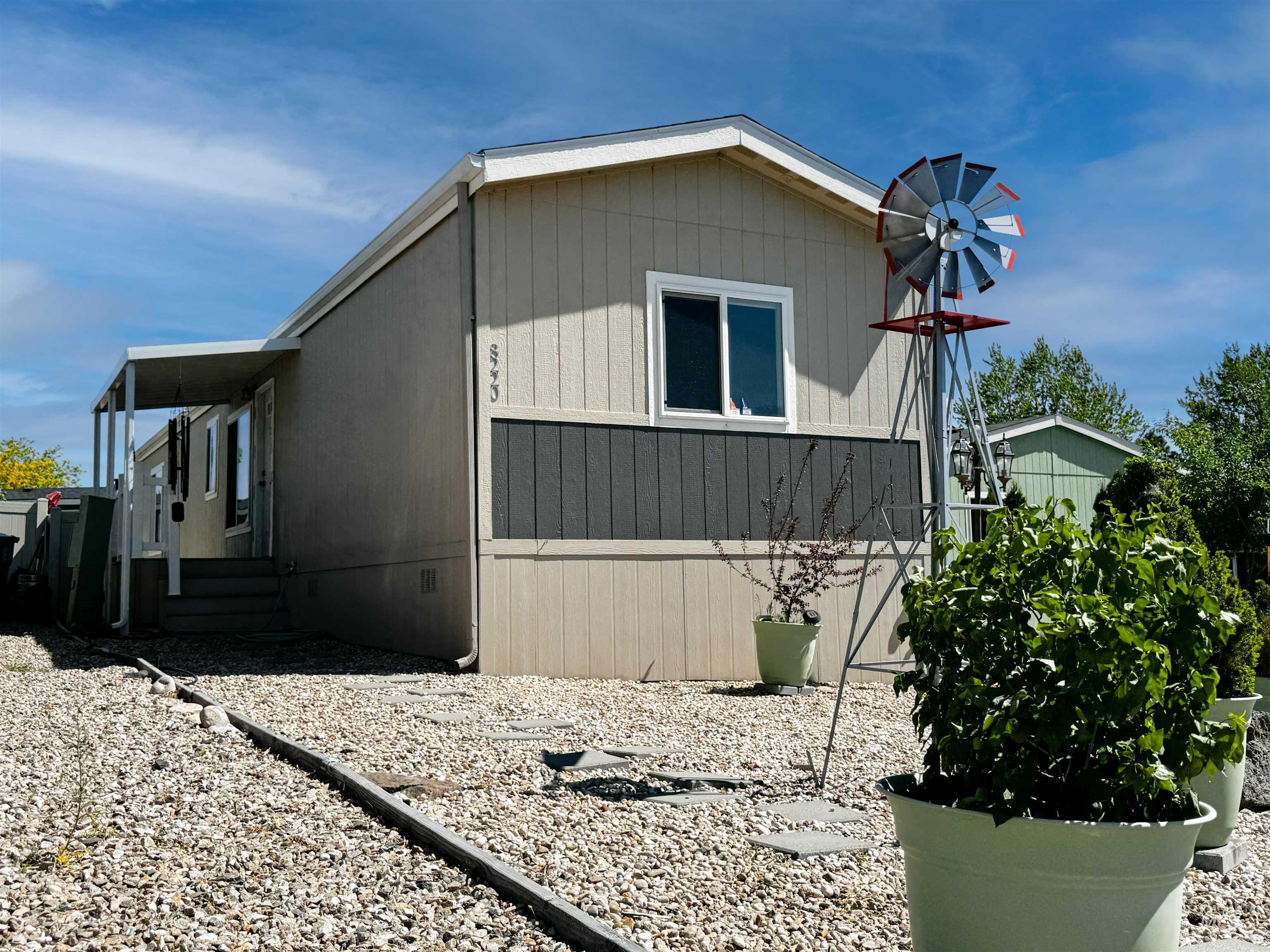 8220 S Blue Rim Lane Property Photo 3