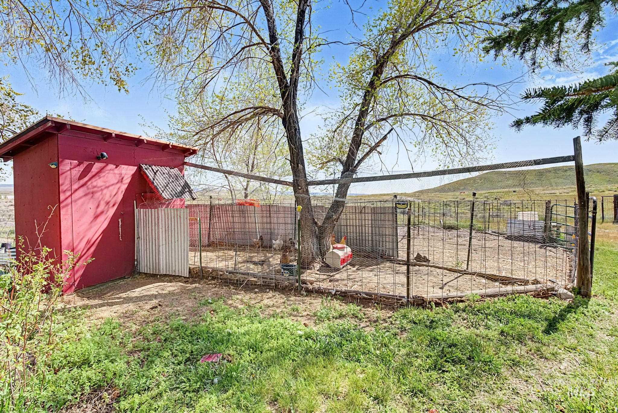 91 Willow Creek Rd Property Photo 23