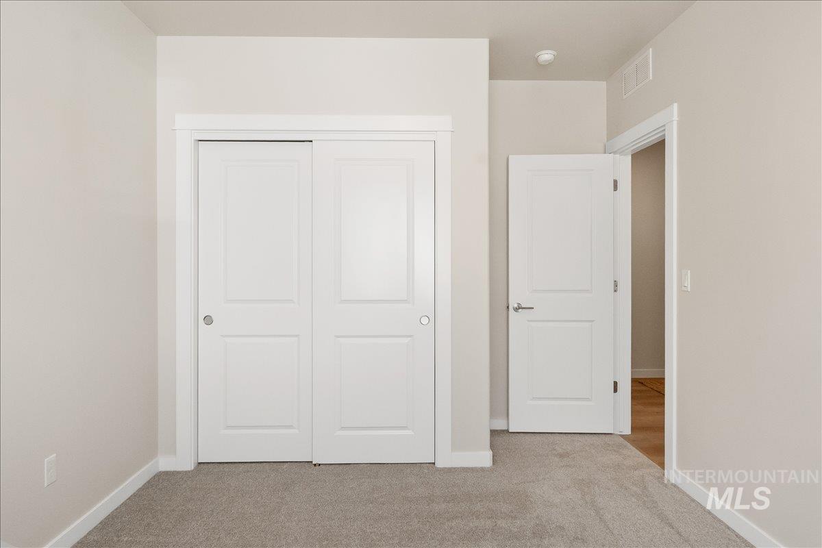 136 Centennial Ct. Property Photo 29