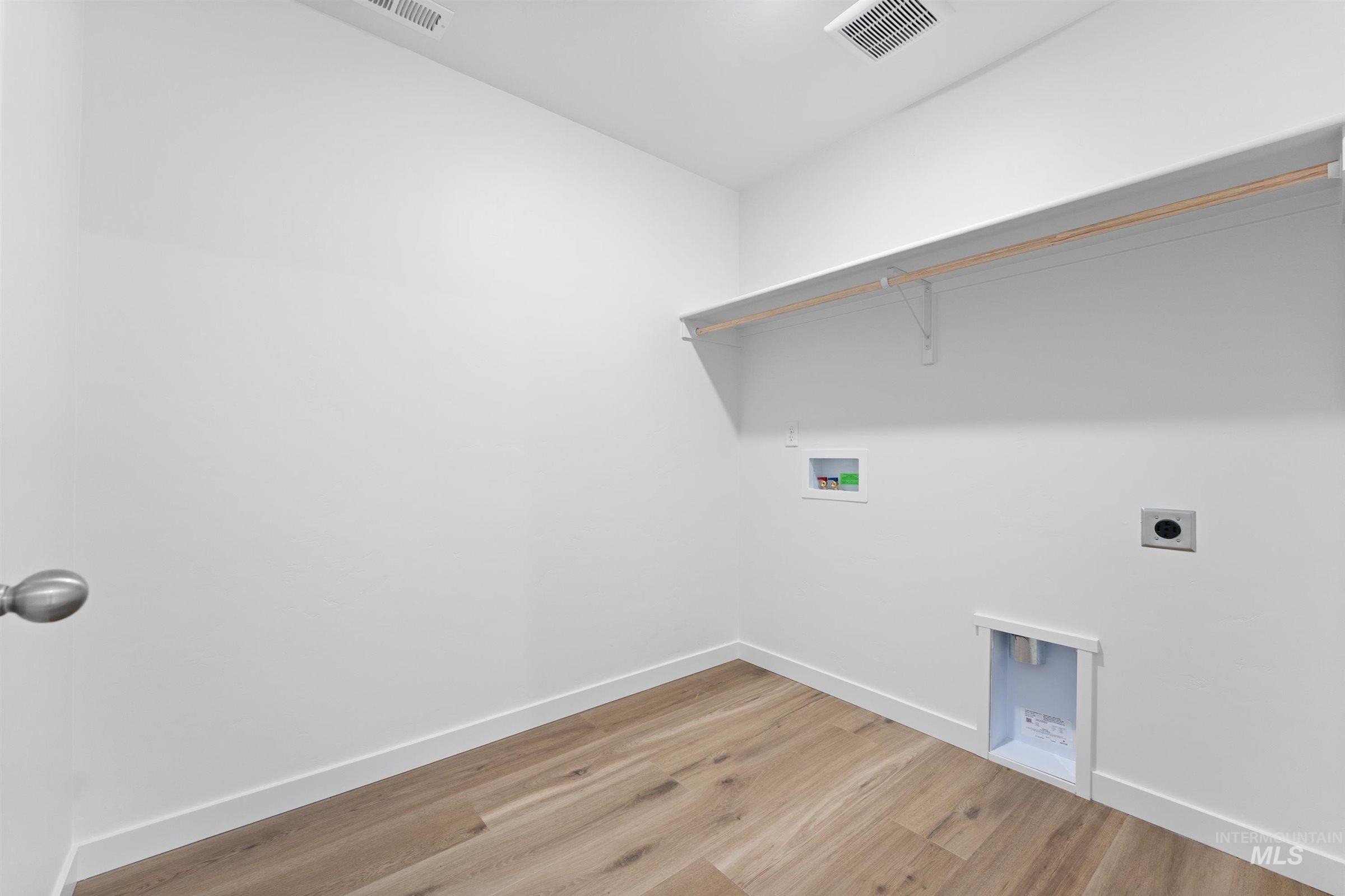 4651 W Newland St Property Photo 21