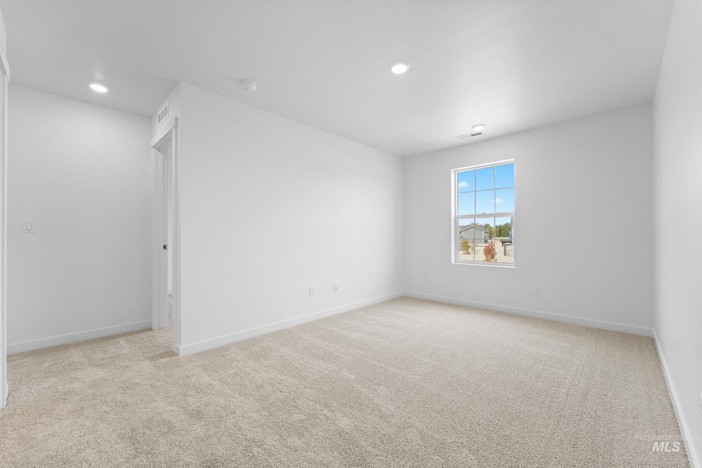 4651 W Newland St Property Photo 22