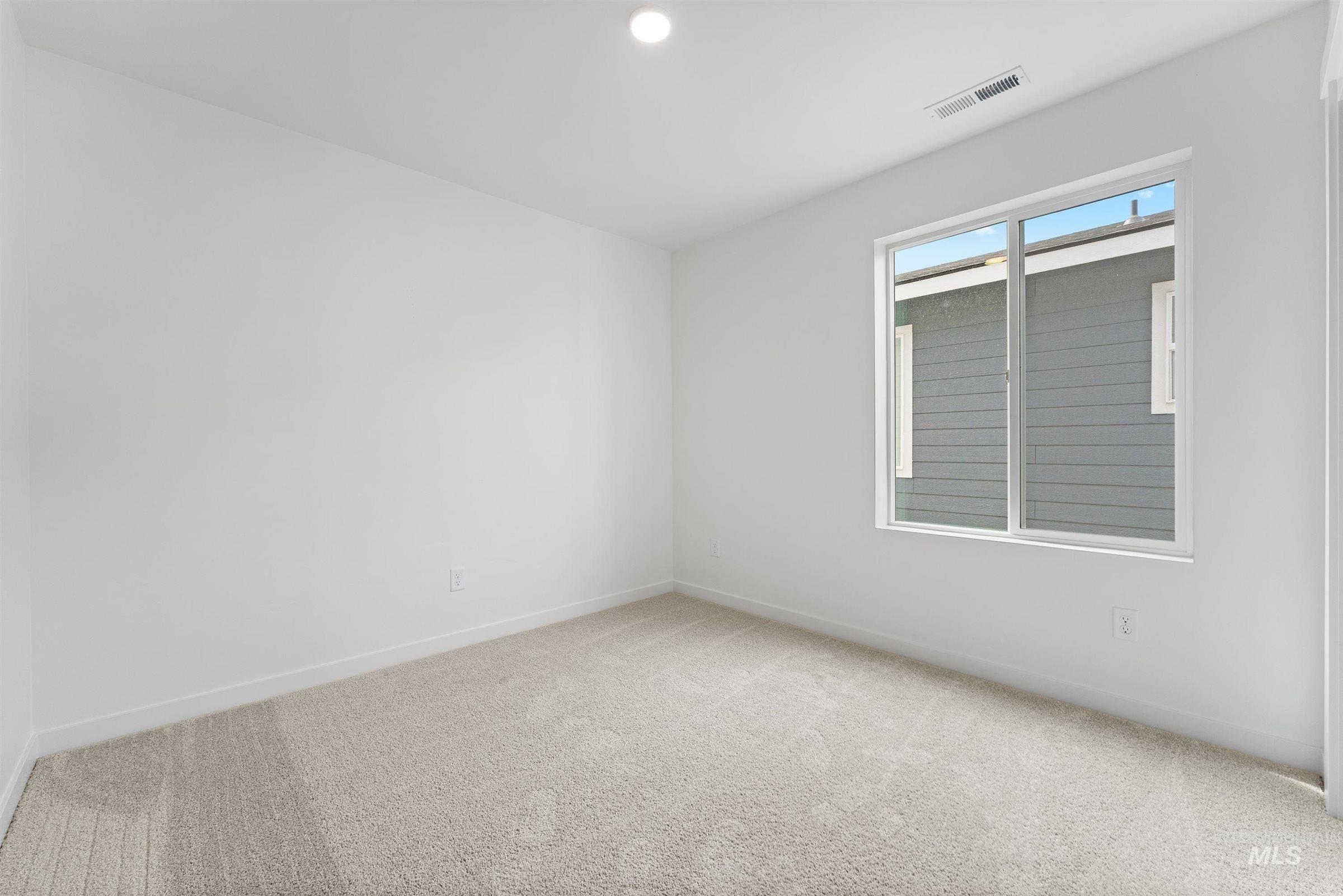 4651 W Newland St Property Photo 27