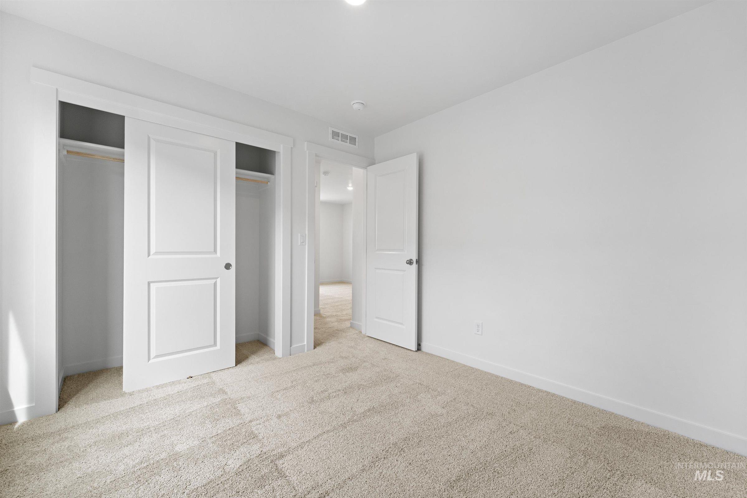 4651 W Newland St Property Photo 28