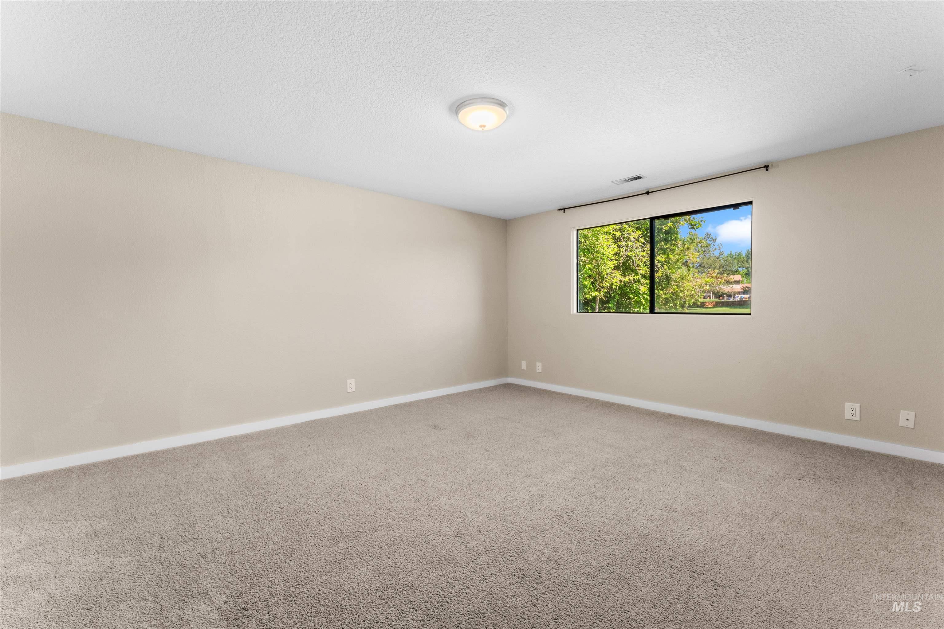 1116 N Eagle Hills Way Property Photo 48