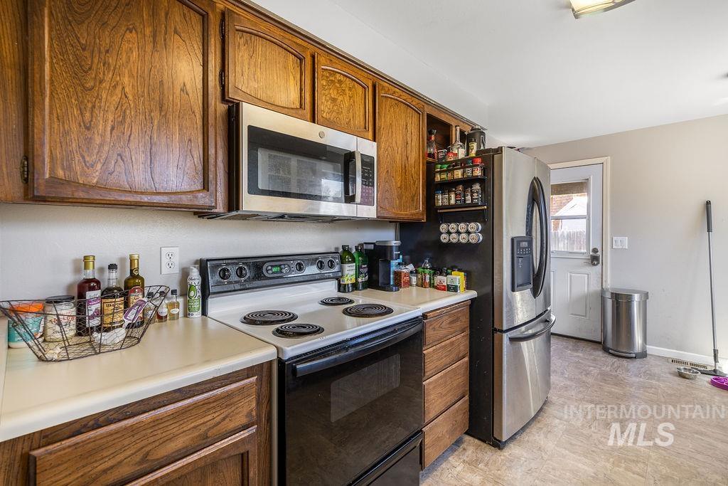 2170 N Fairmeadow Dr Property Photo 9