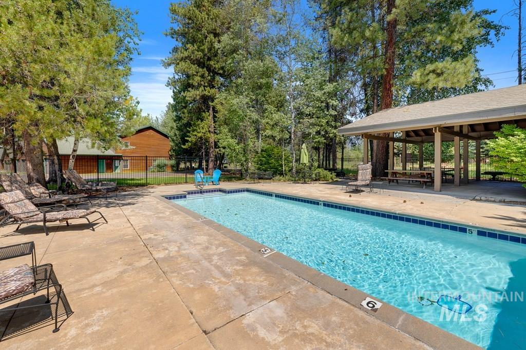 1640 Davis Avenue Property Photo 3