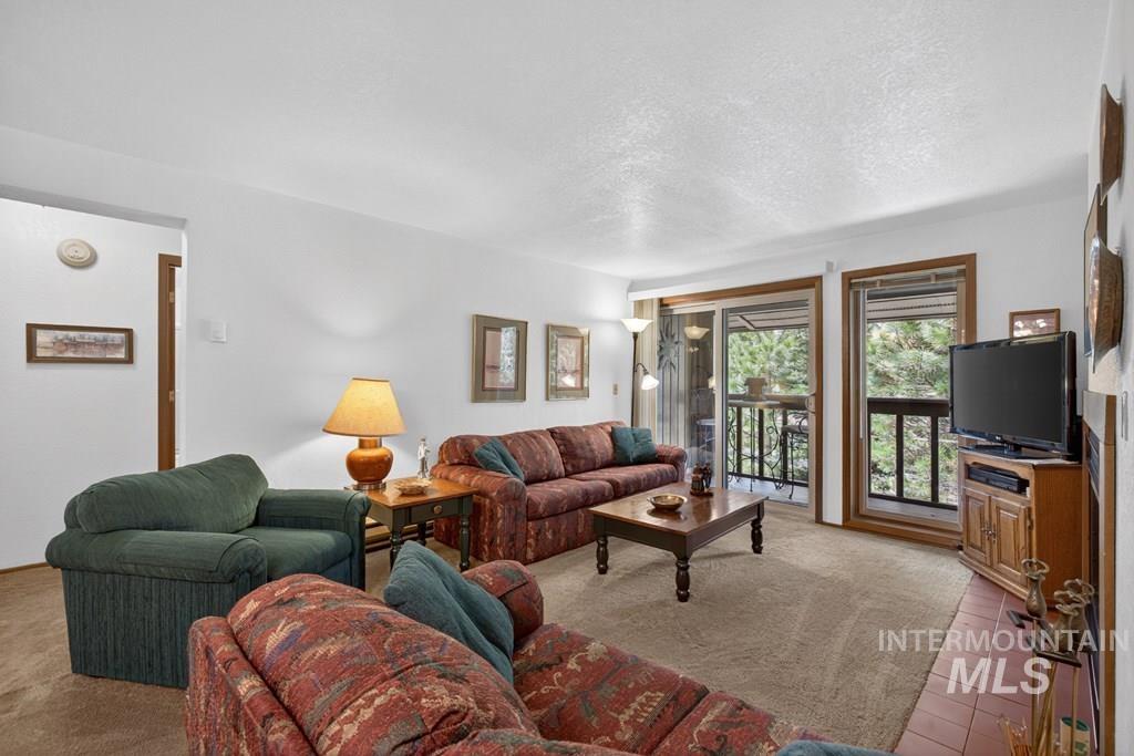 1640 Davis Avenue Property Photo 11
