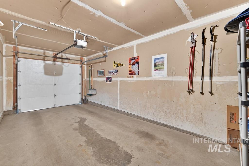 1640 Davis Avenue Property Photo 22