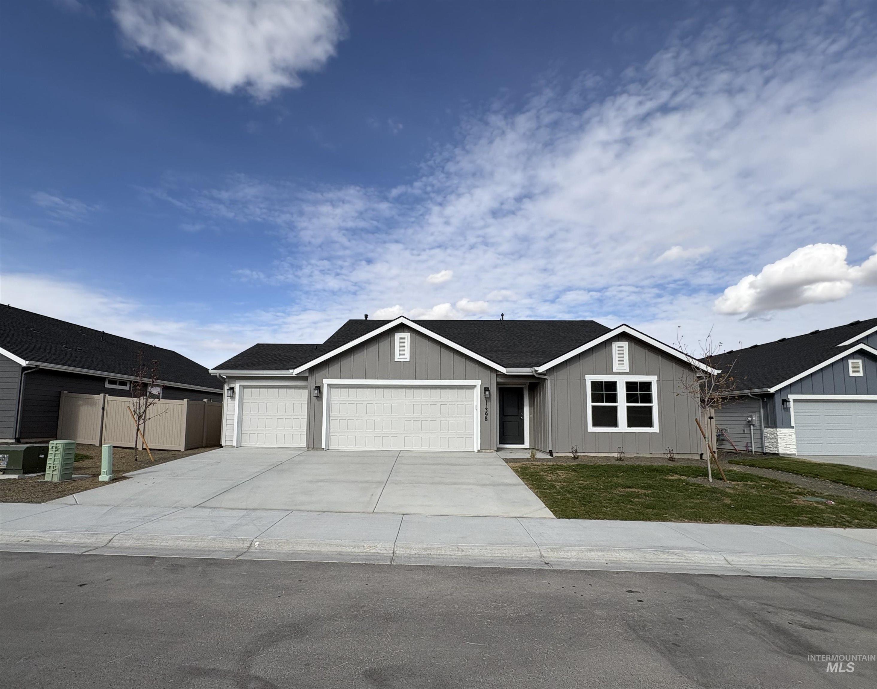11398 W Tutor St Property Photo 1