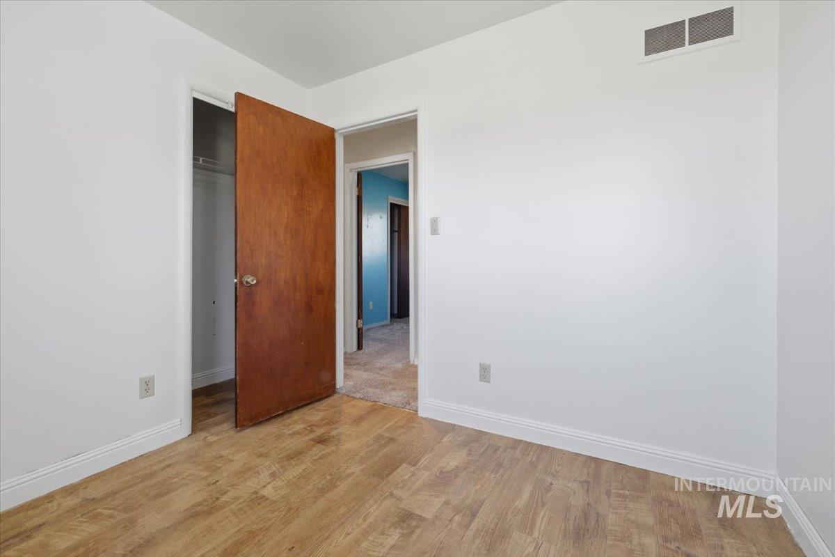 404 Motzko St Property Photo 17
