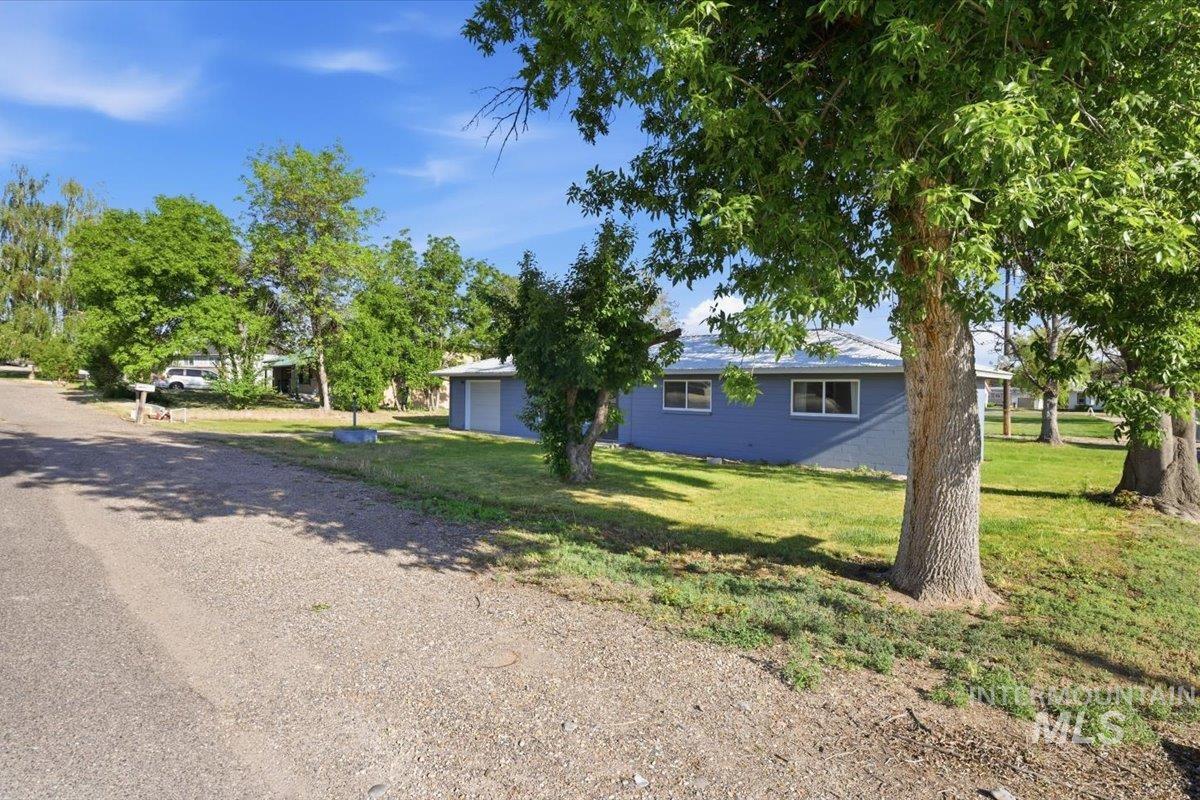 404 Motzko St Property Photo 32