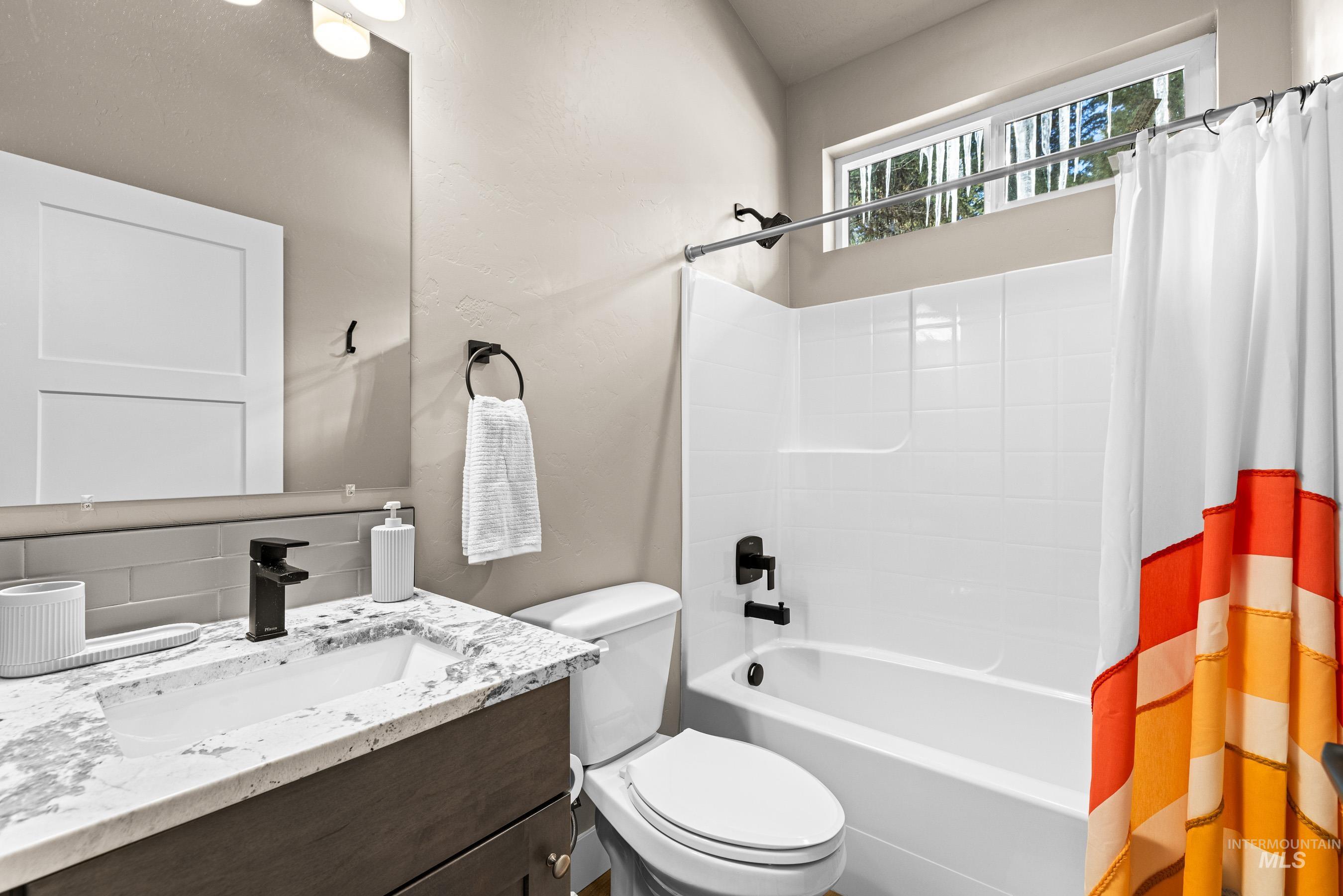 108 Eagle Shores Property Photo 23