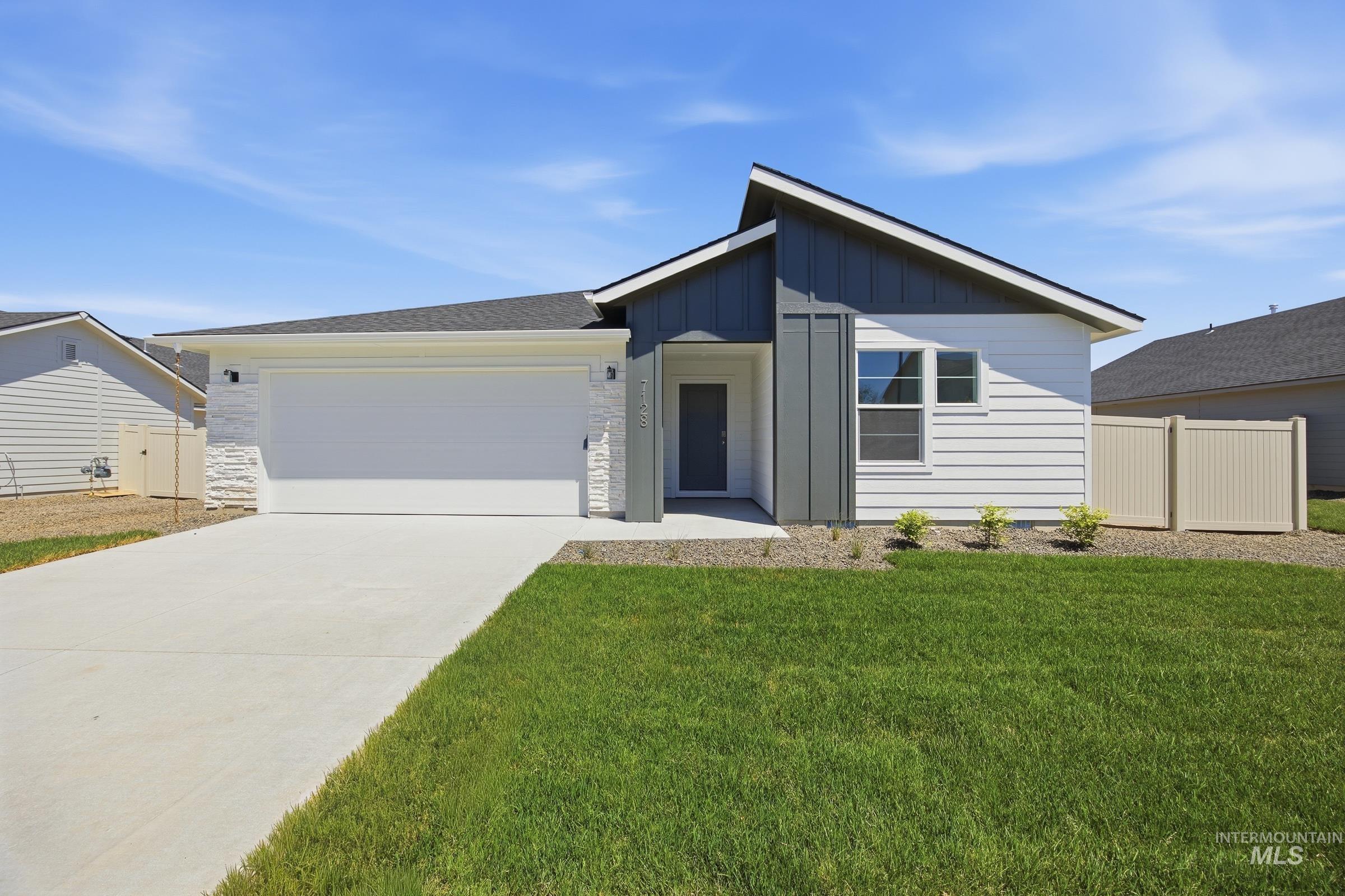 7128 E Marble Springs Dr Property Photo 1