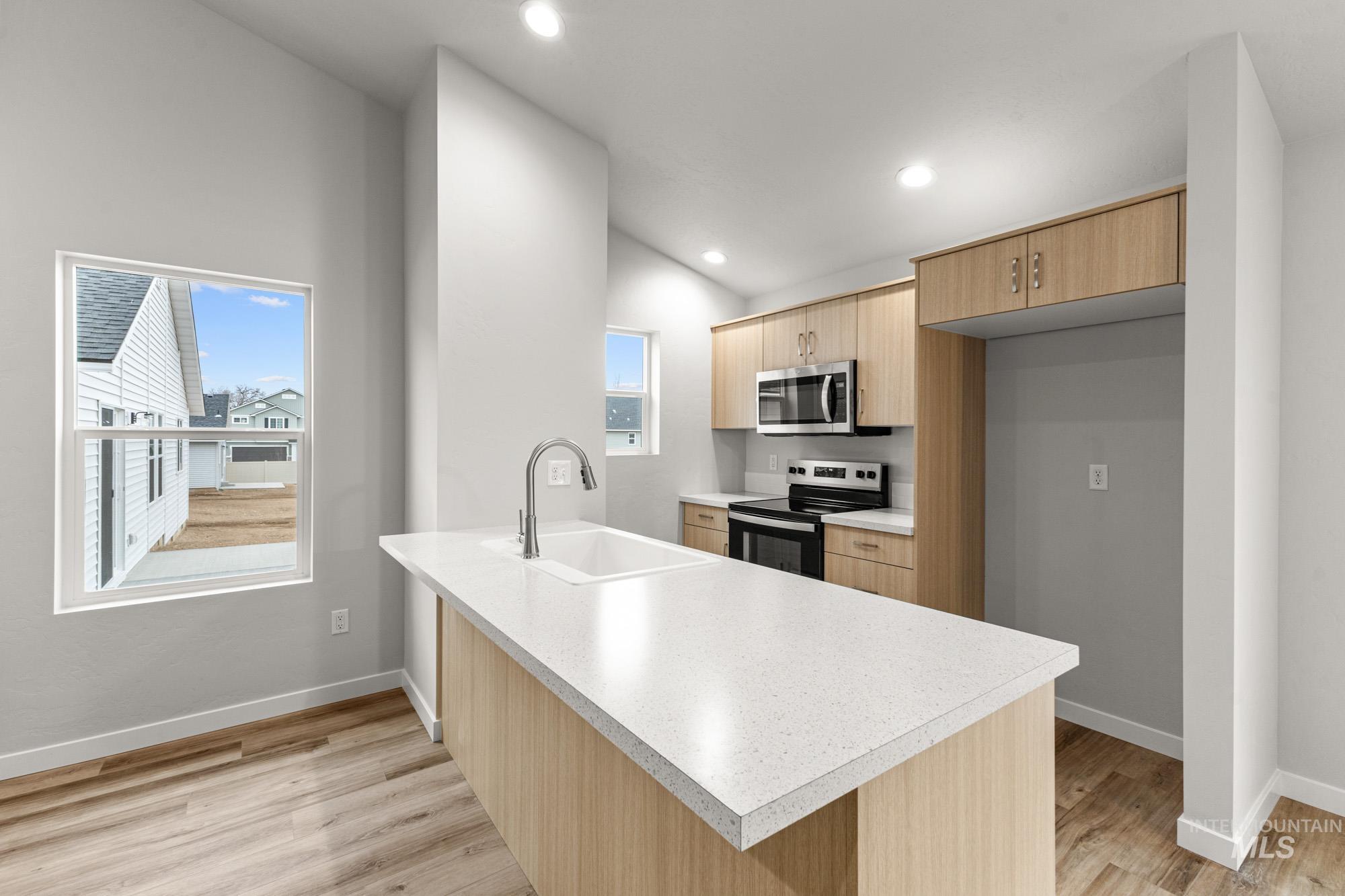 4206 Austin St Property Photo 3