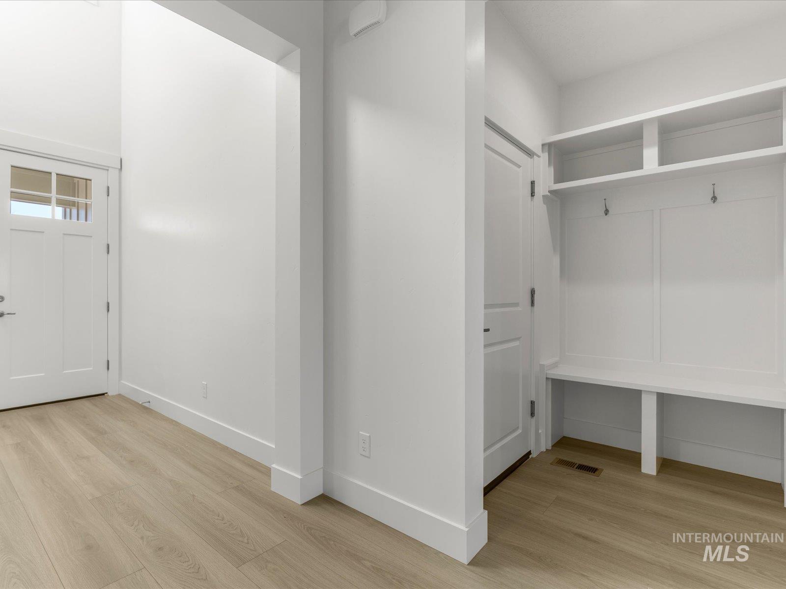375 S Bumper Way Property Photo 14