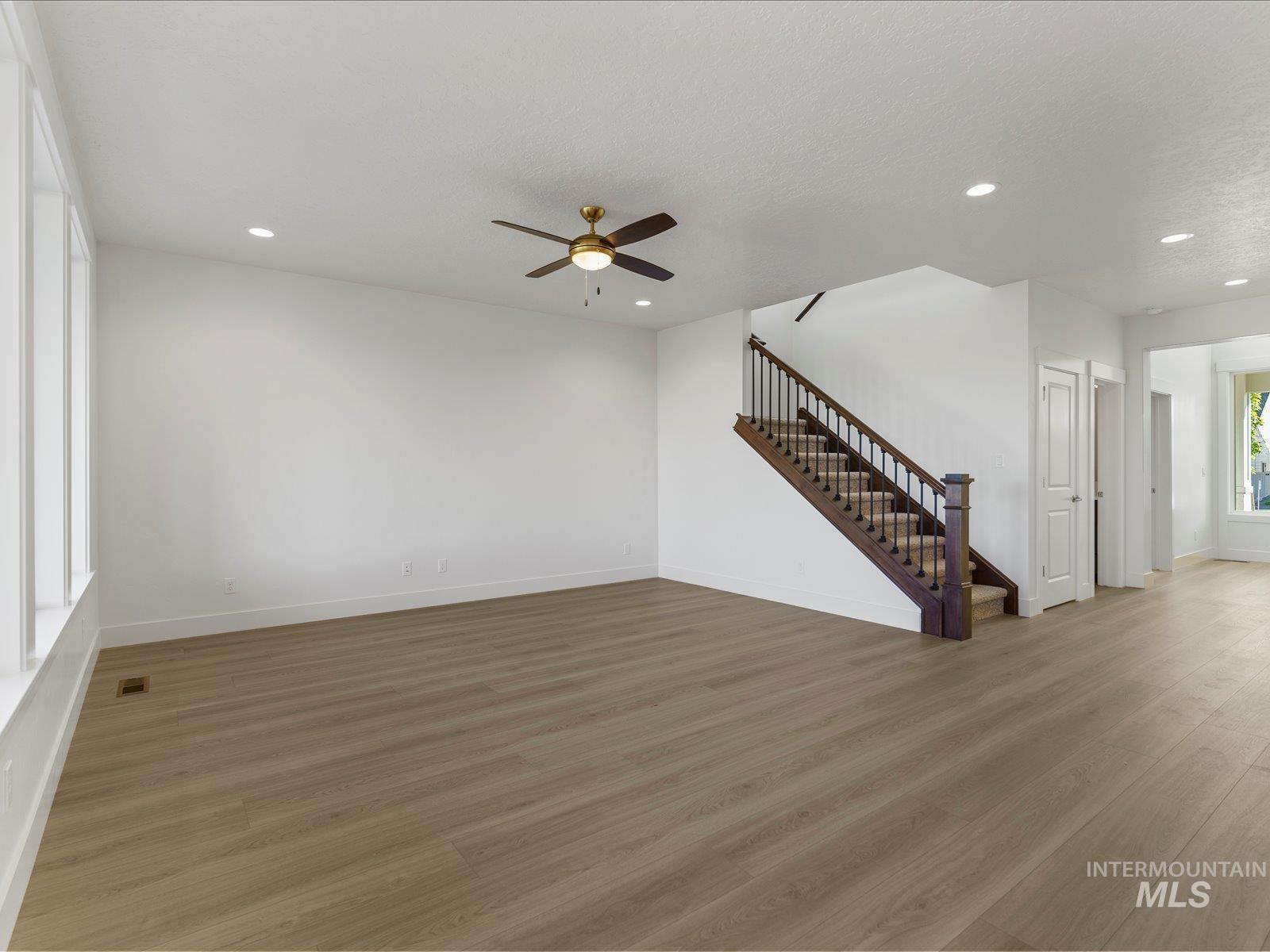 375 S Bumper Way Property Photo 19