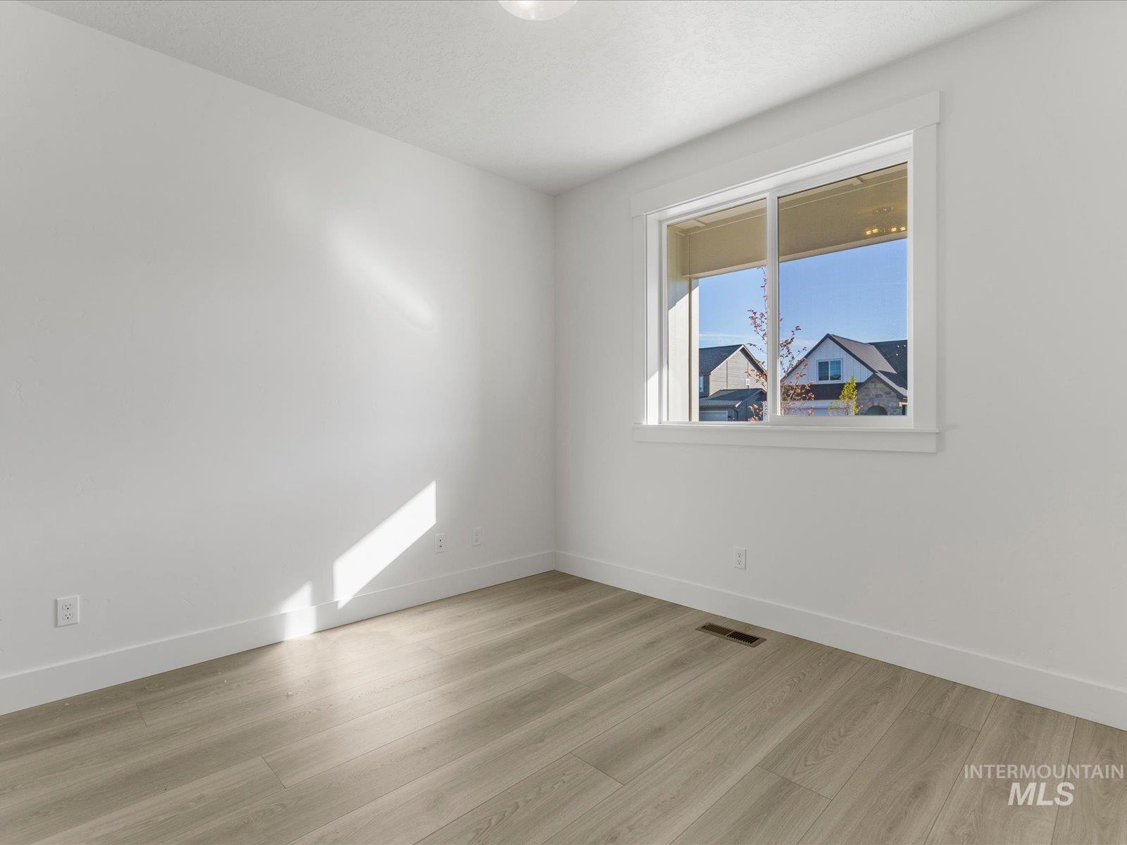 375 S Bumper Way Property Photo 20