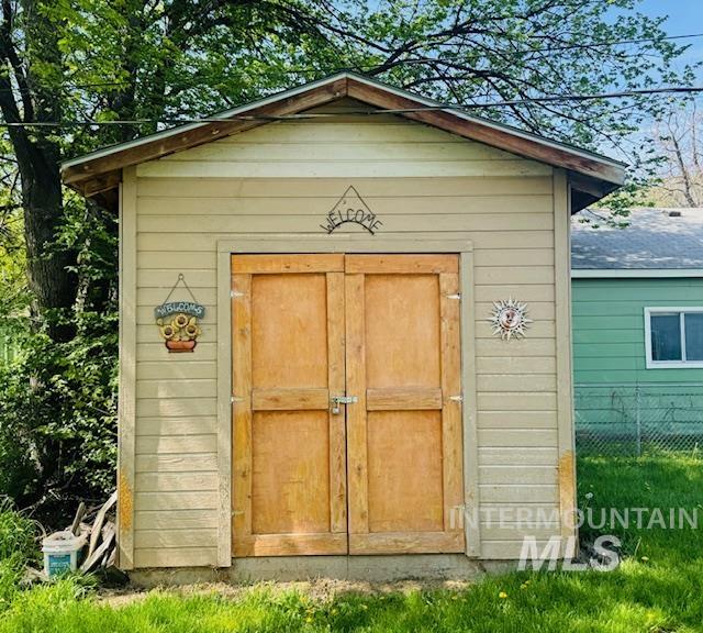 128 9th Ave. N. Property Photo 8