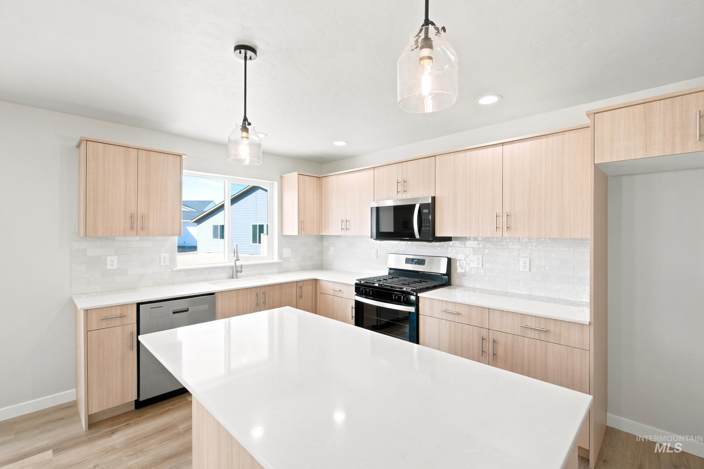 2471 W Clegane Ct Property Photo 4
