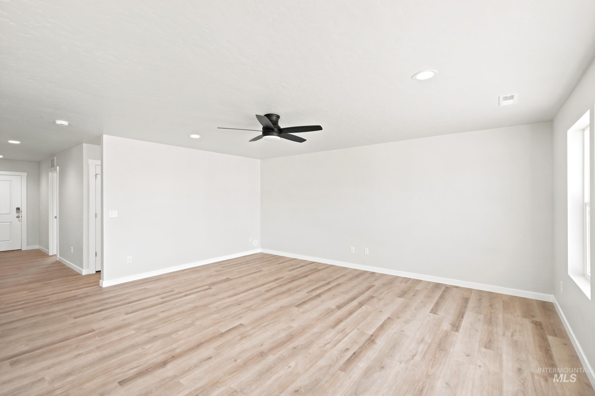2471 W Clegane Ct Property Photo 14