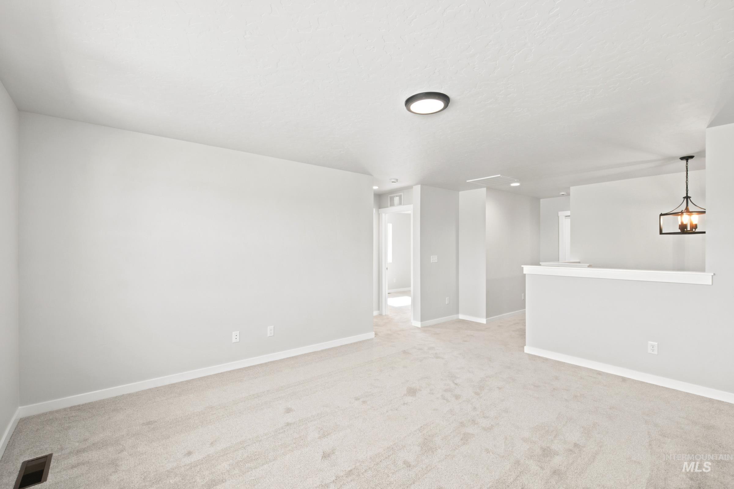 2471 W Clegane Ct Property Photo 21