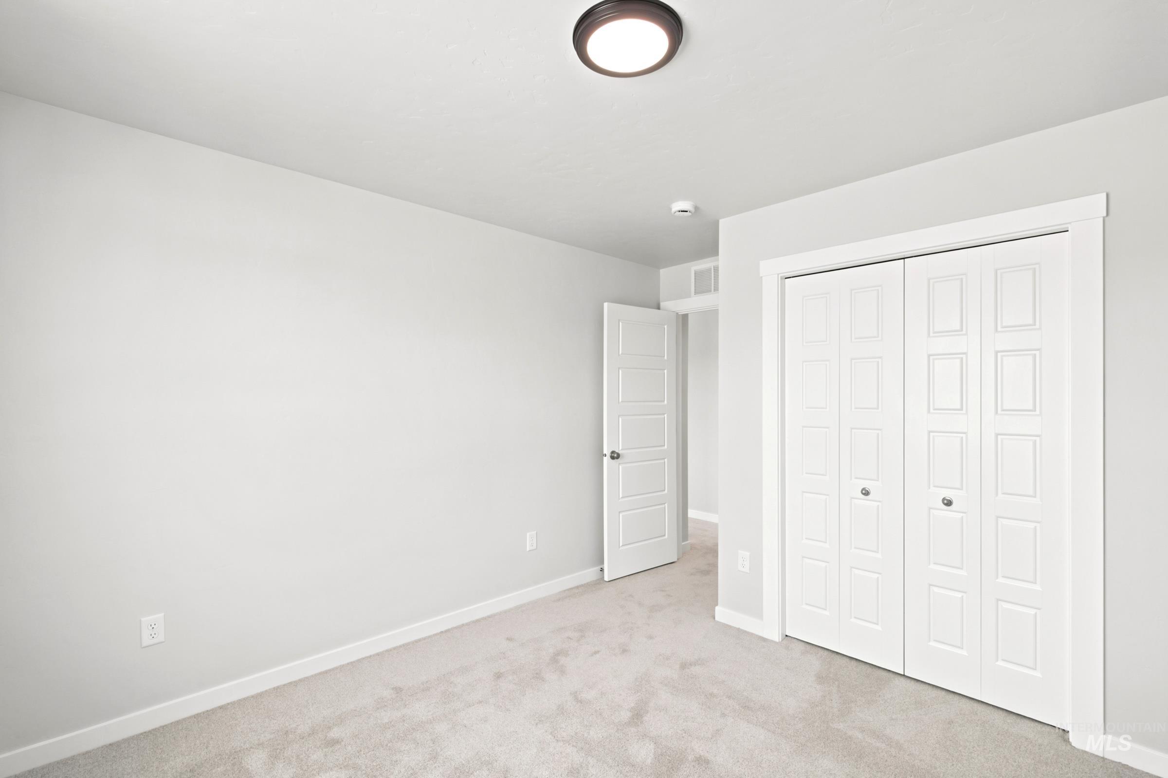 2471 W Clegane Ct Property Photo 24