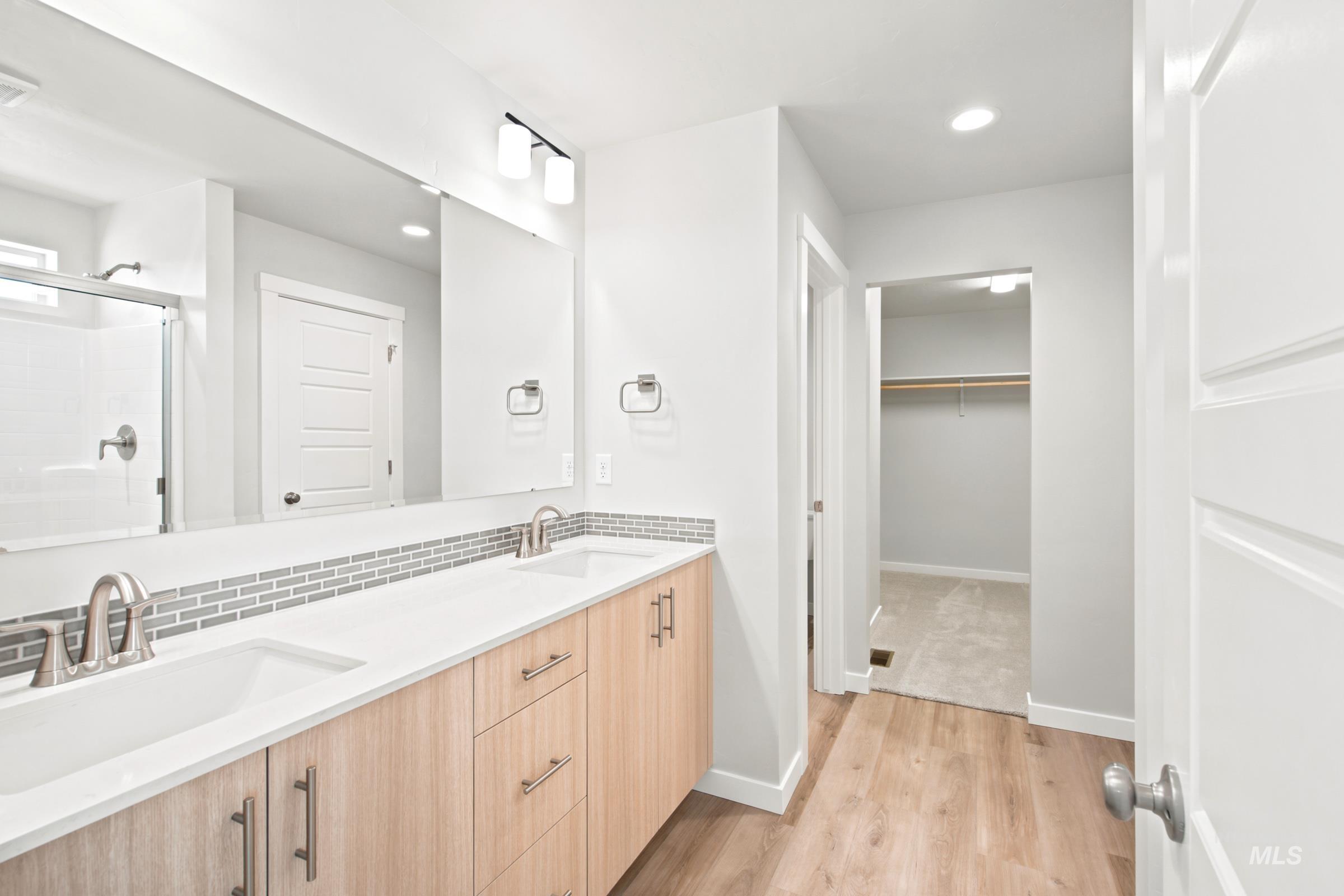 2471 W Clegane Ct Property Photo 31