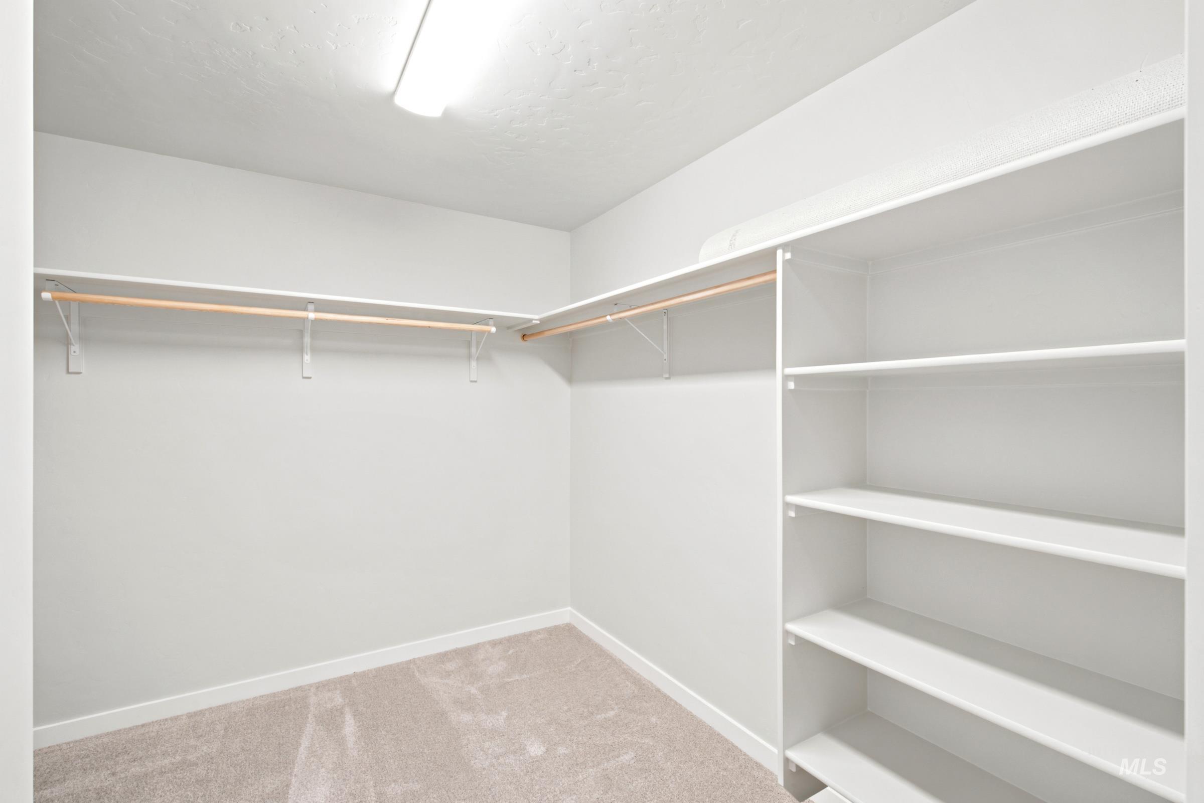 2471 W Clegane Ct Property Photo 33