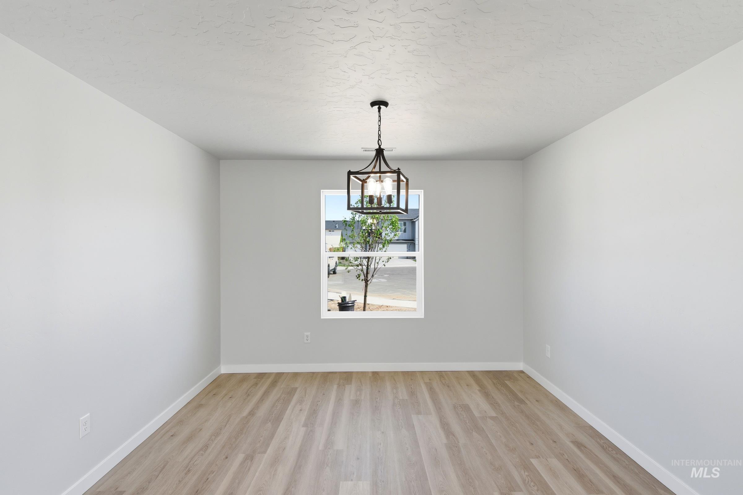 13721 Redway Ct Property Photo 7
