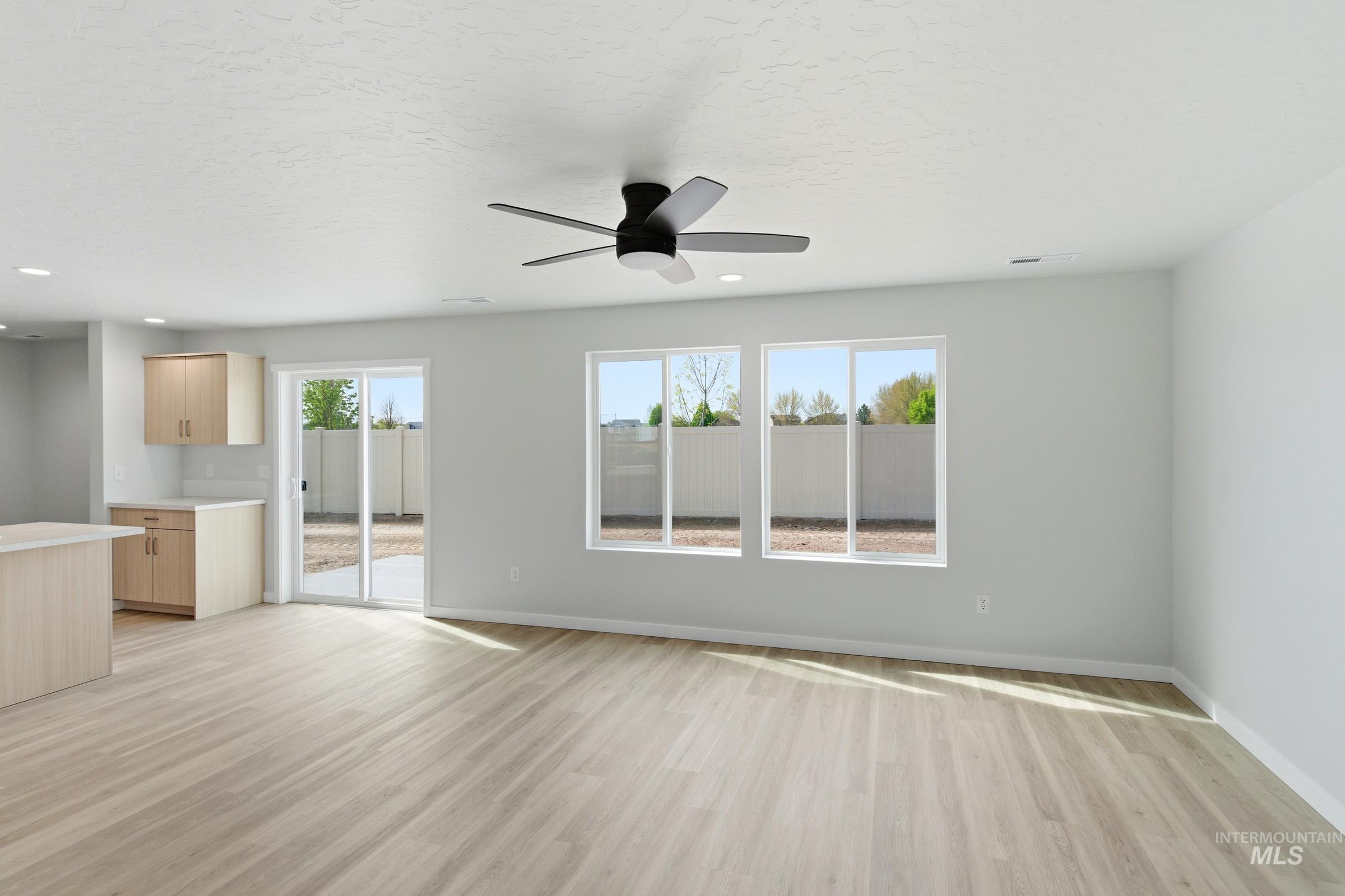 13721 Redway Ct Property Photo 8