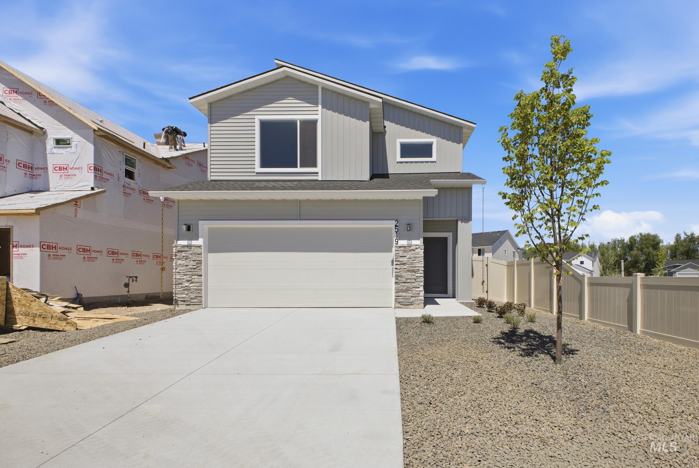 2519 W Fallon Lp Property Photo 1
