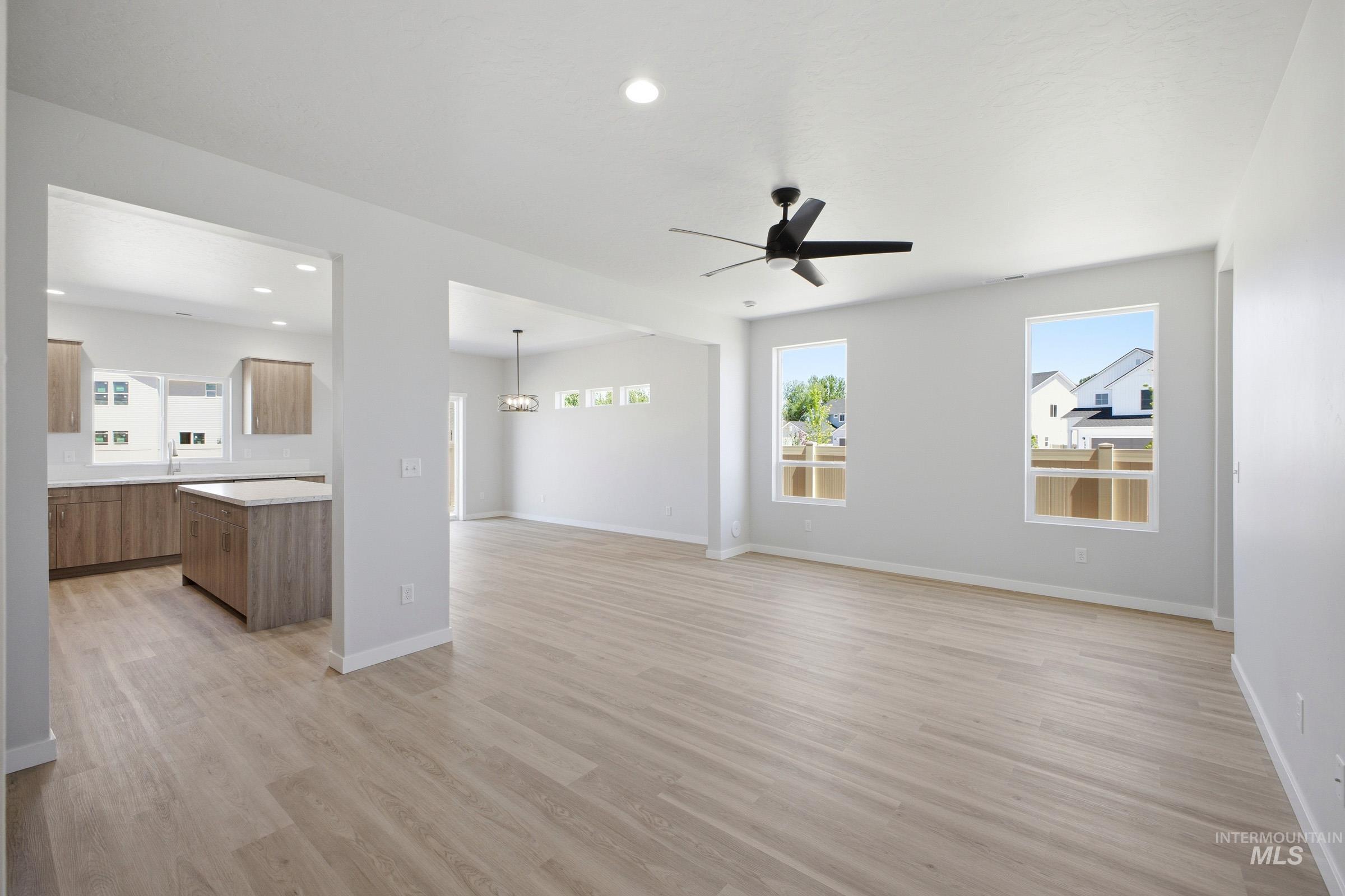 2519 W Fallon Lp Property Photo 6