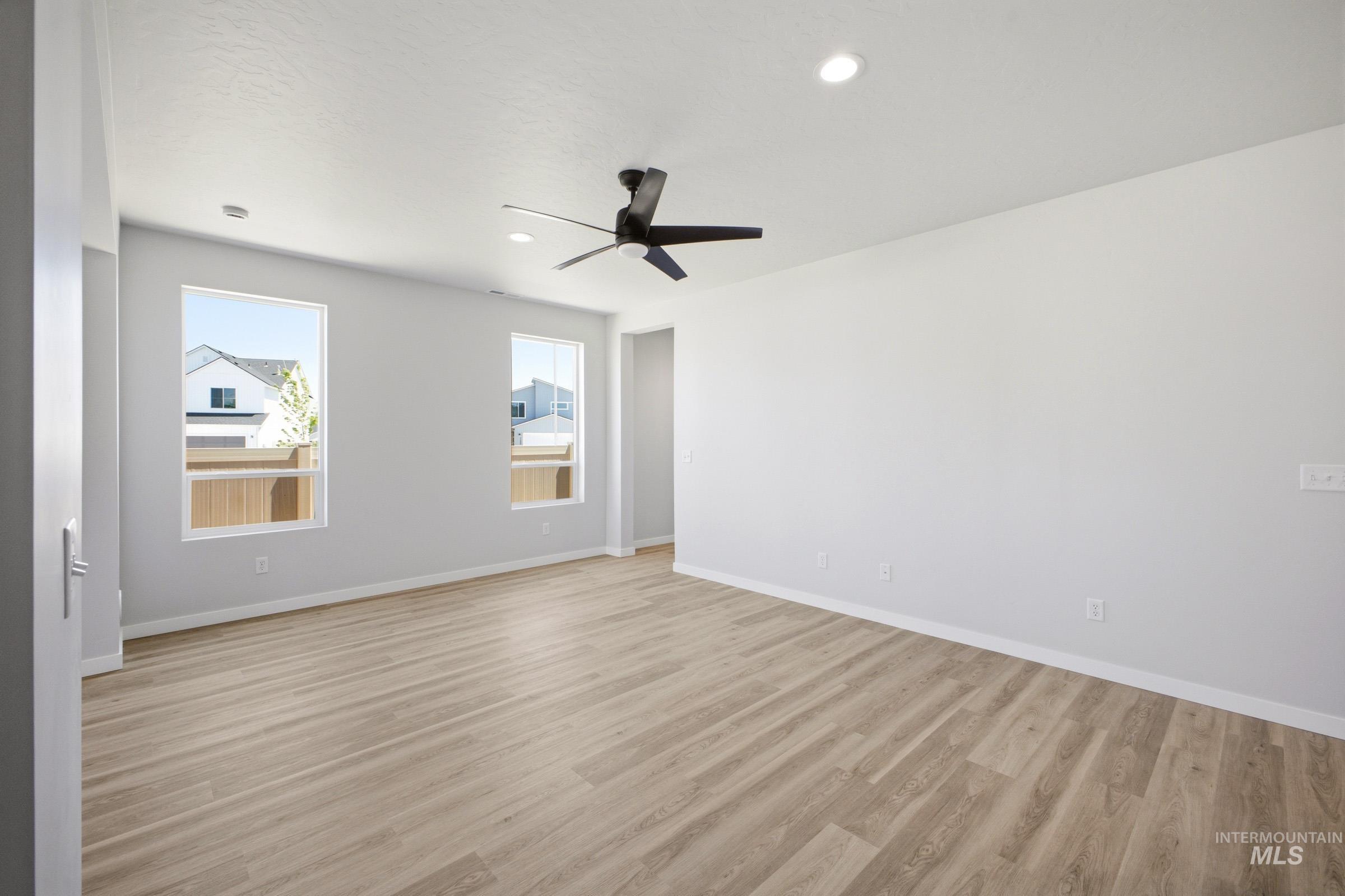 2519 W Fallon Lp Property Photo 7