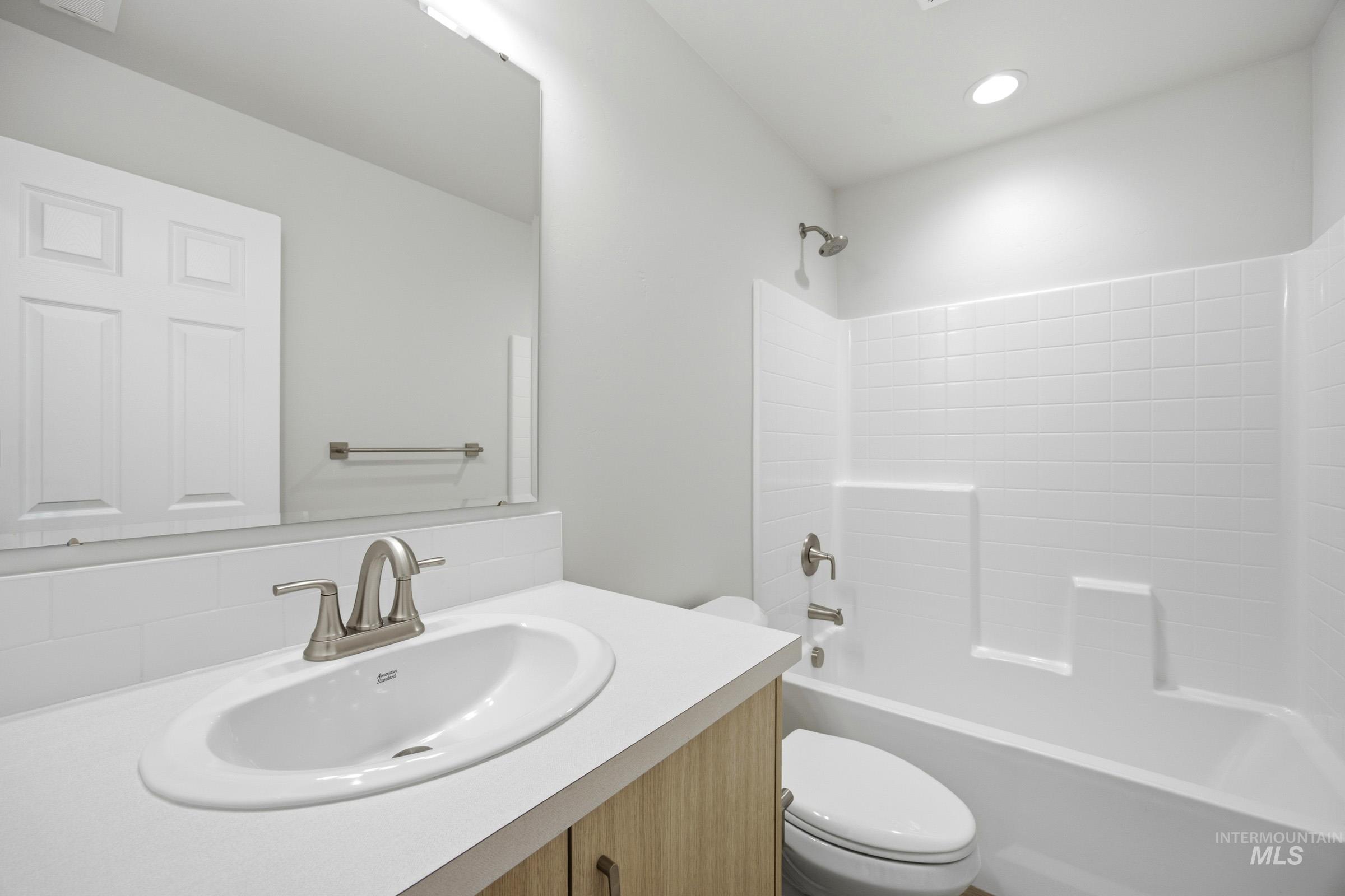 302 W 17th Ave Property Photo 19