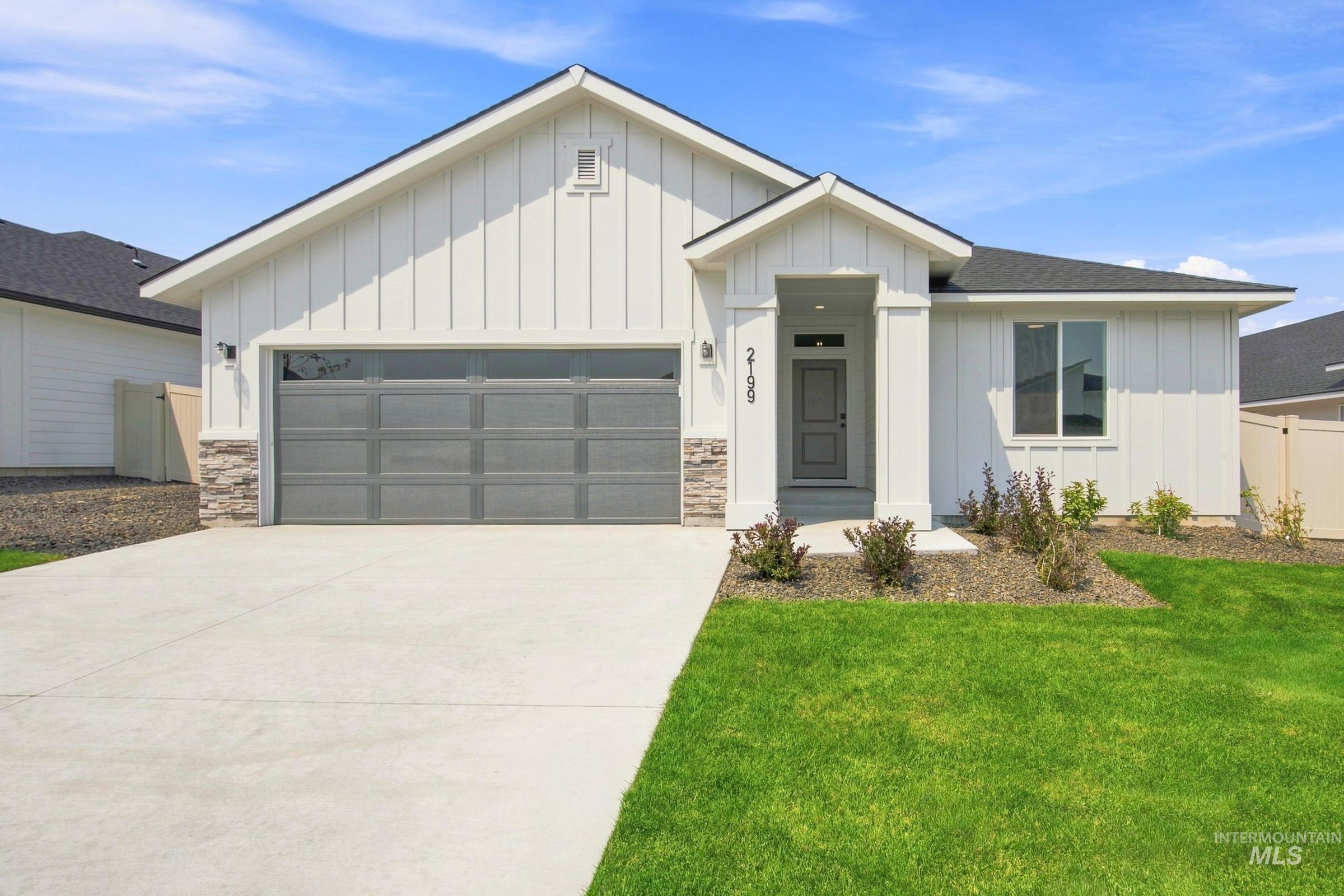 2199 S Border Way Property Photo 1