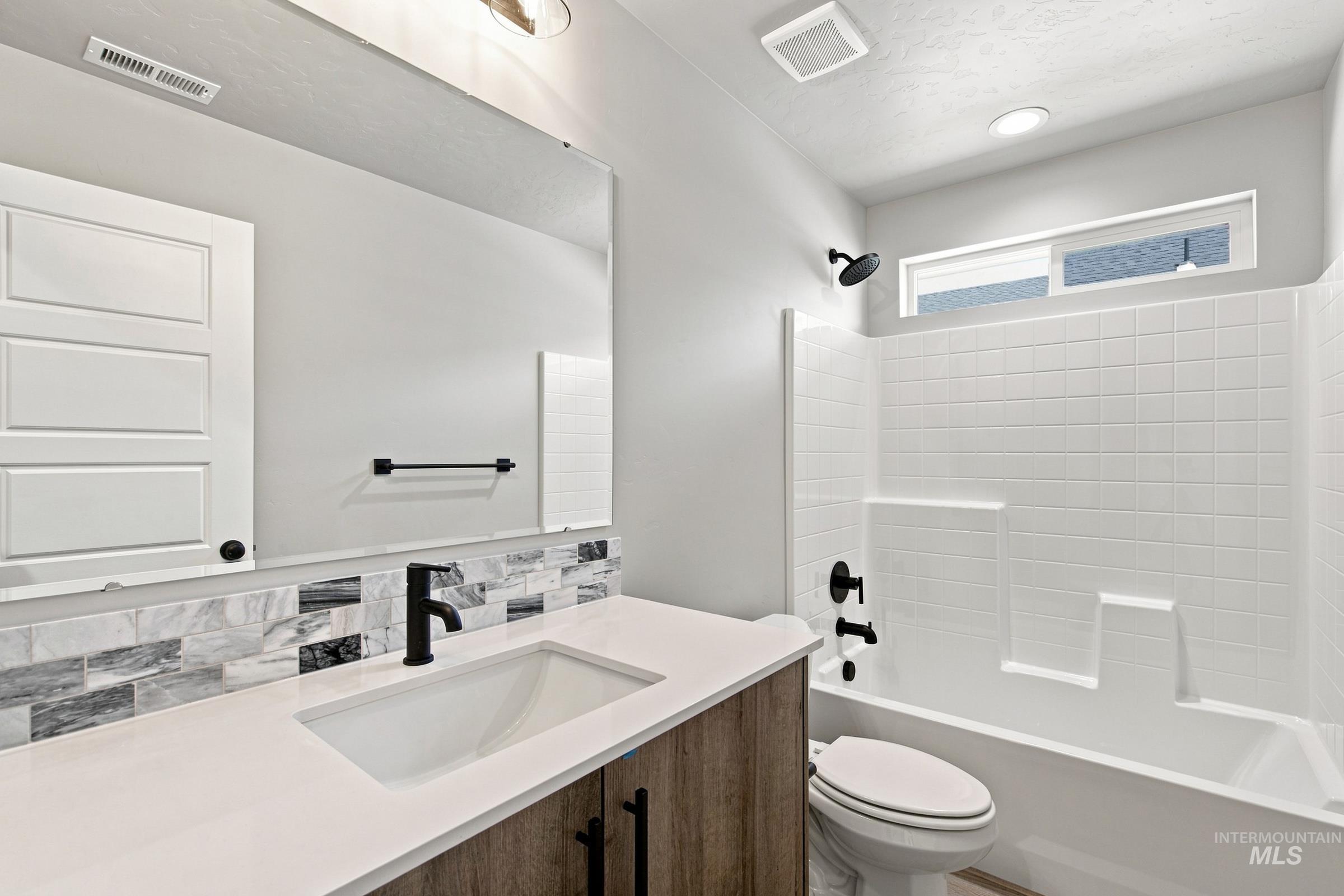 2199 S Border Way Property Photo 18