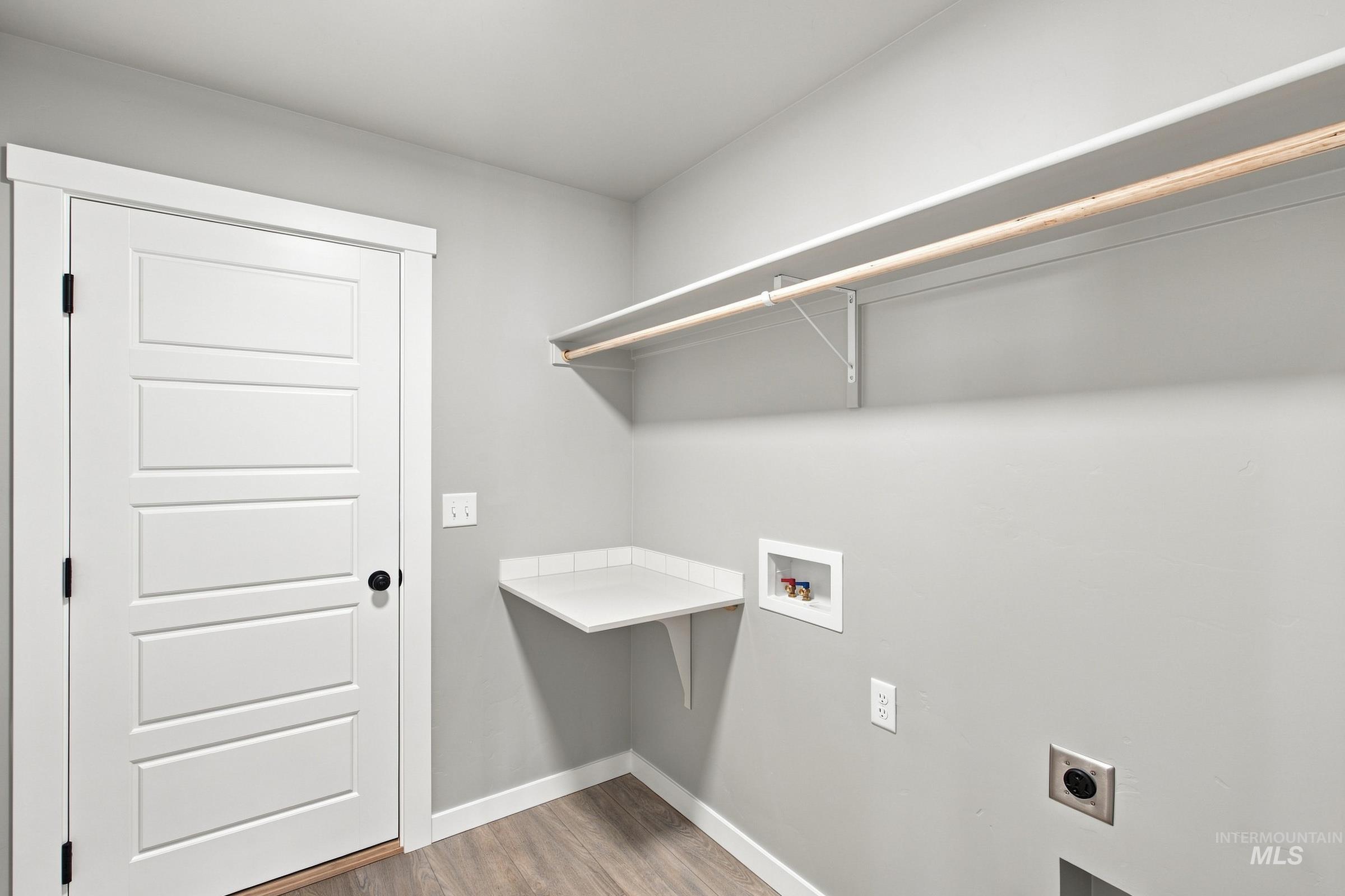 2199 S Border Way Property Photo 19