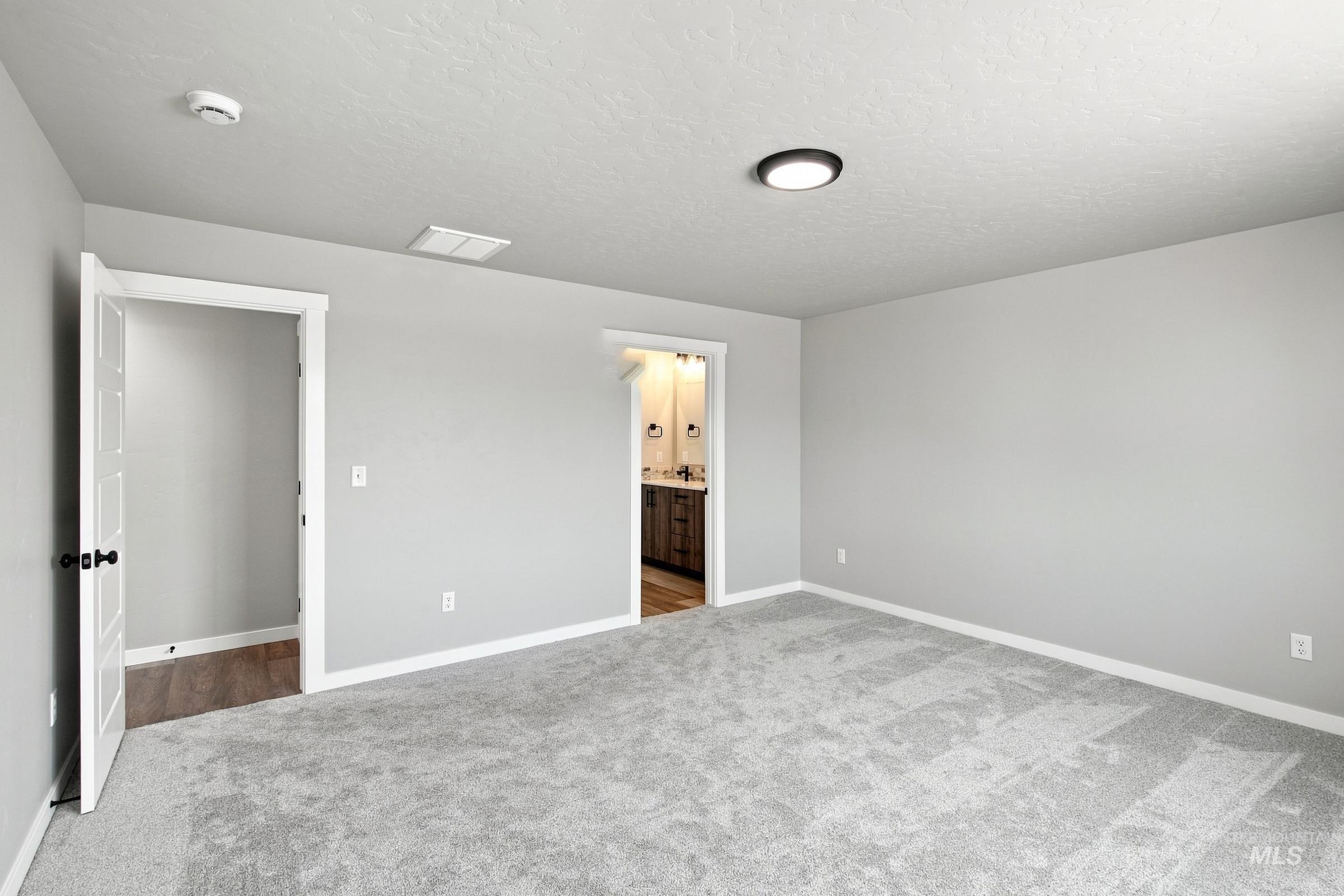 2199 S Border Way Property Photo 23
