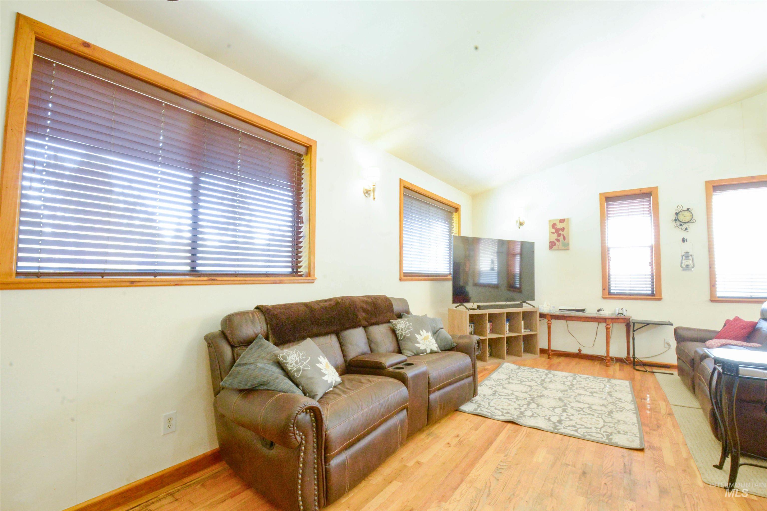 26 Pine Heights Property Photo 15