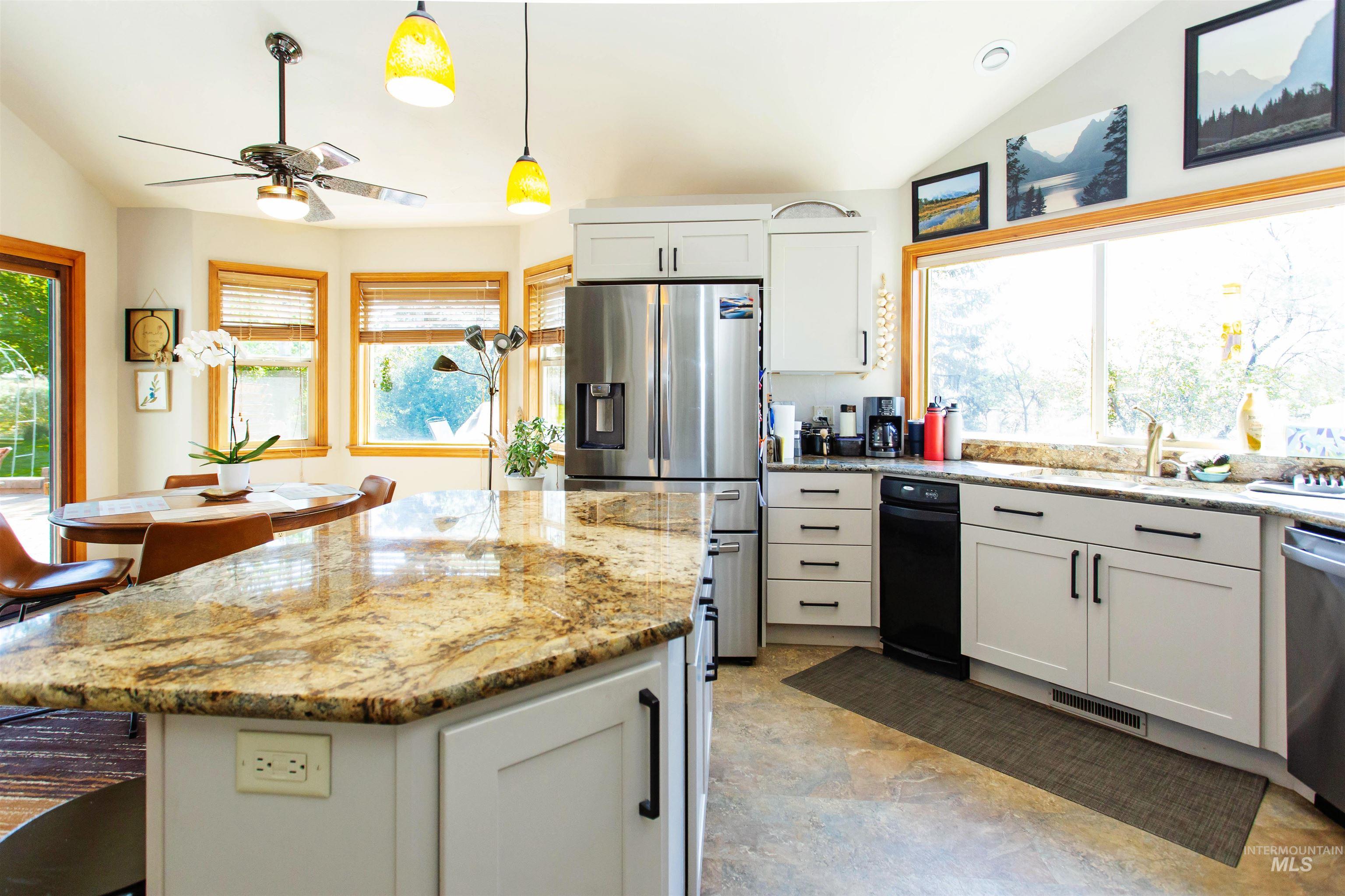 3228 Meadow Ridge Lane Property Photo 25