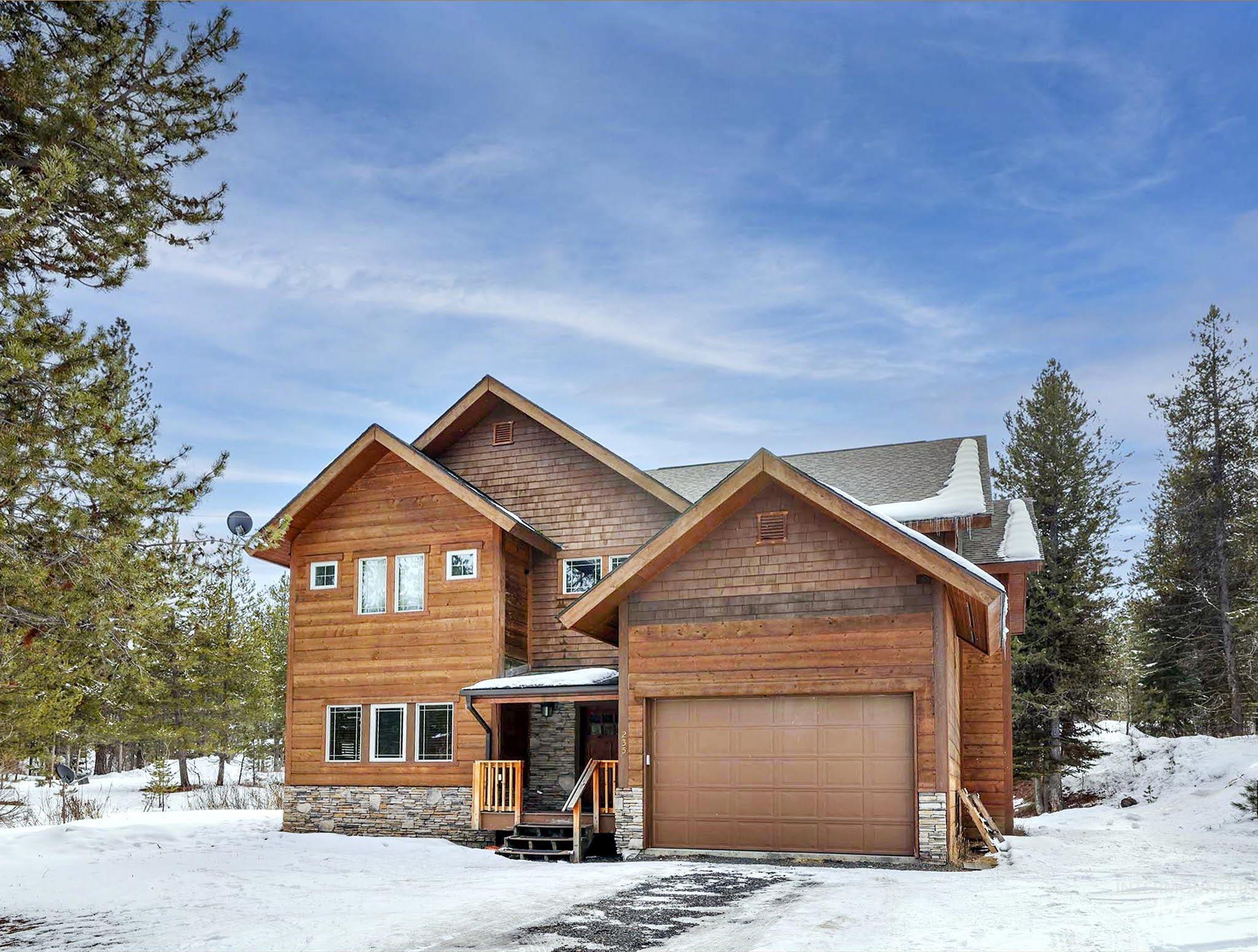 235 Moonridge Dr