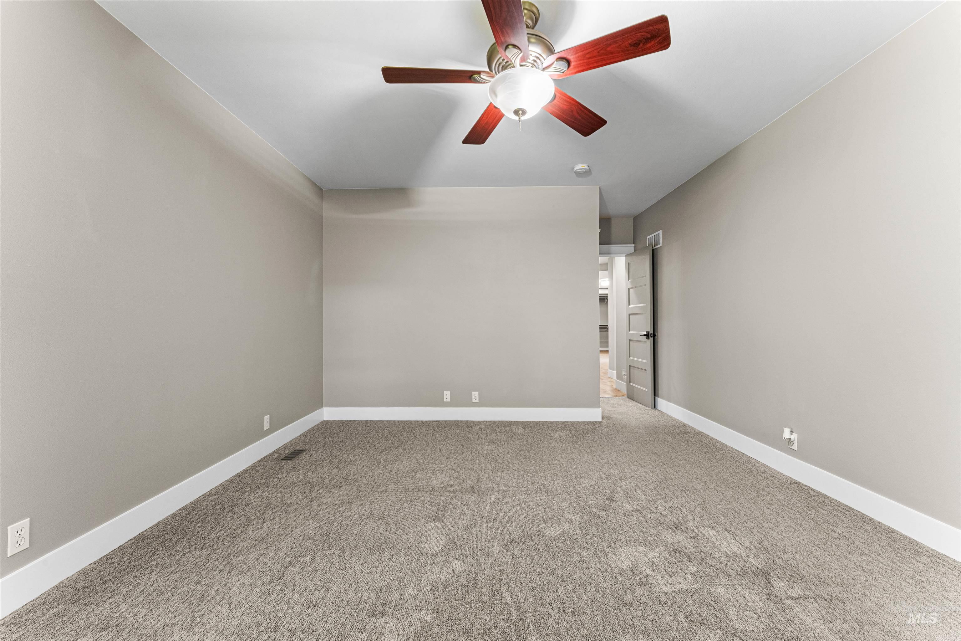 1200 N Beverly Dr Property Photo 22